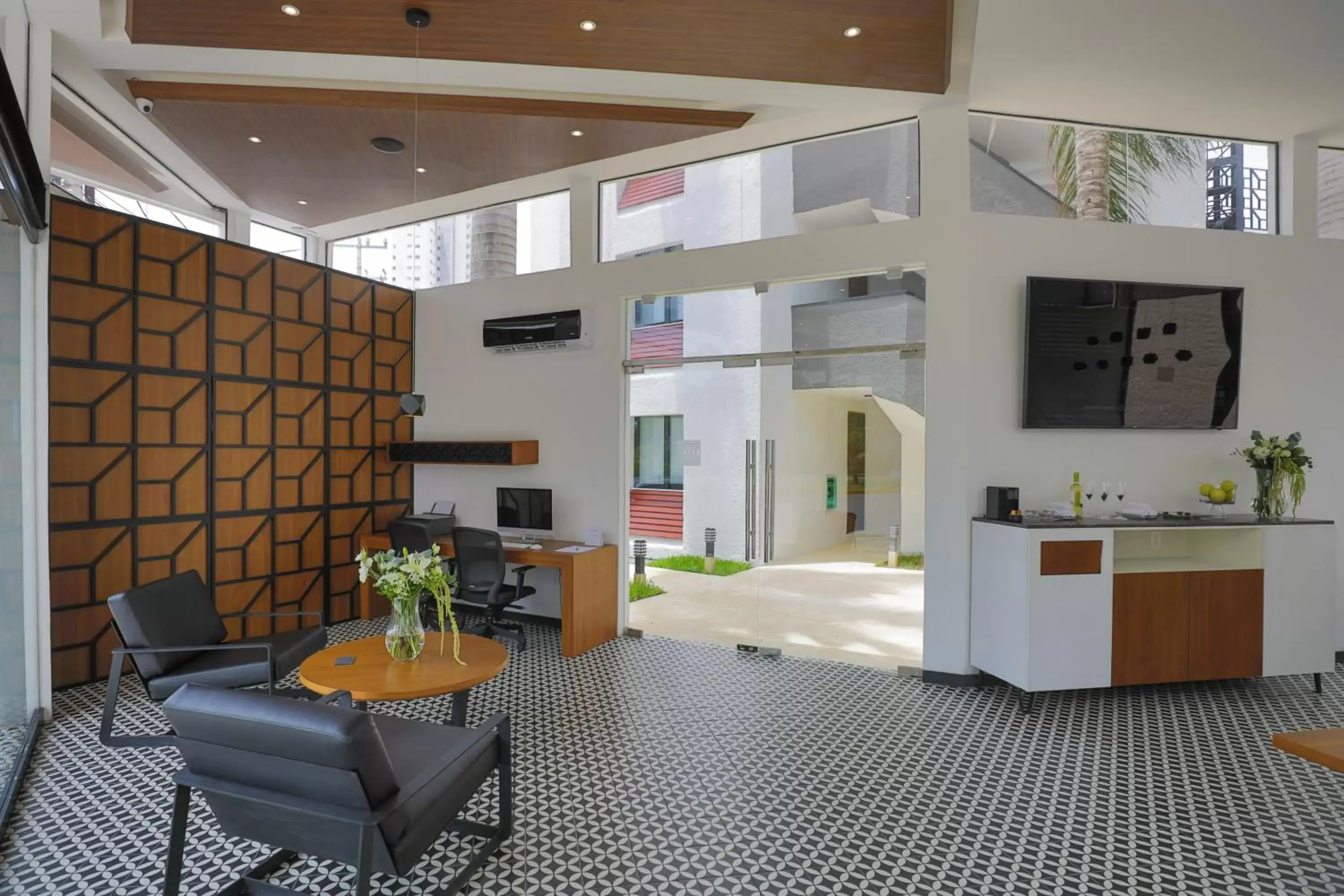 Business facilities in Seven Boutique Apartments Cancún