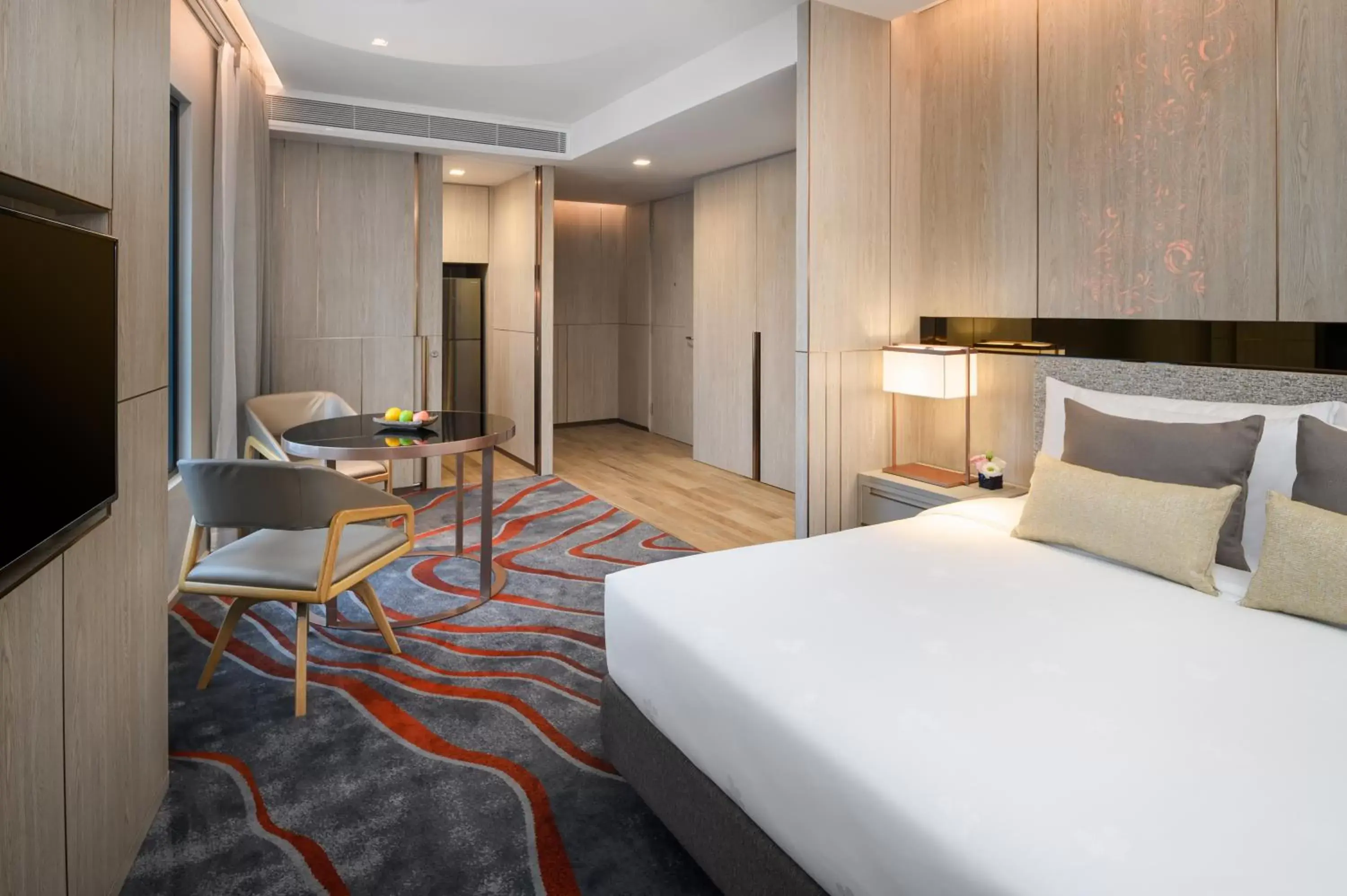 Kitchen or kitchenette, Bed in Hotel Nikko Bangkok - SHA Extra Plus Certified