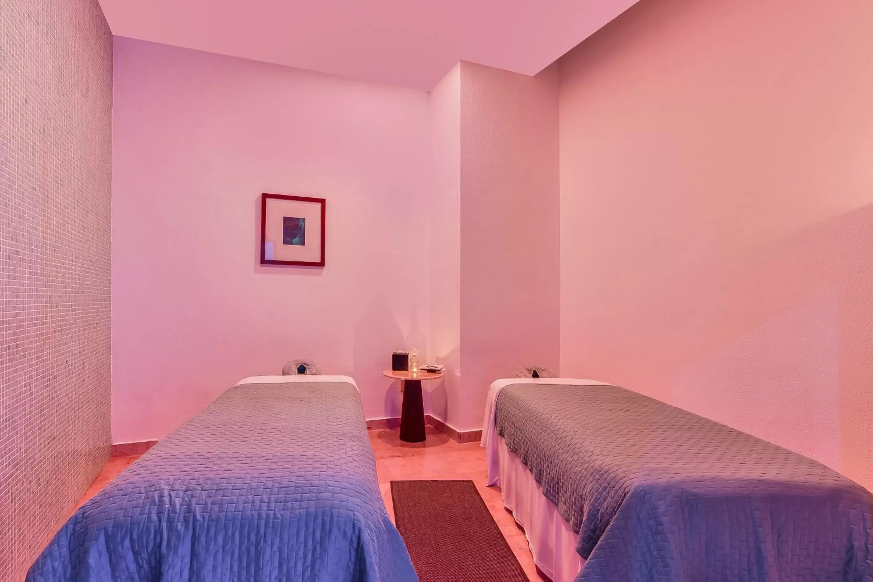 Spa and wellness centre/facilities, Bed in Live Aqua Beach Resort Cancun
