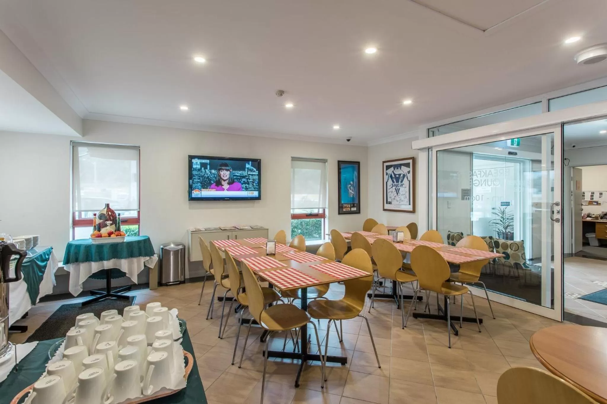 Continental breakfast in Arena Hotel (formerly Sleep Express Motel)