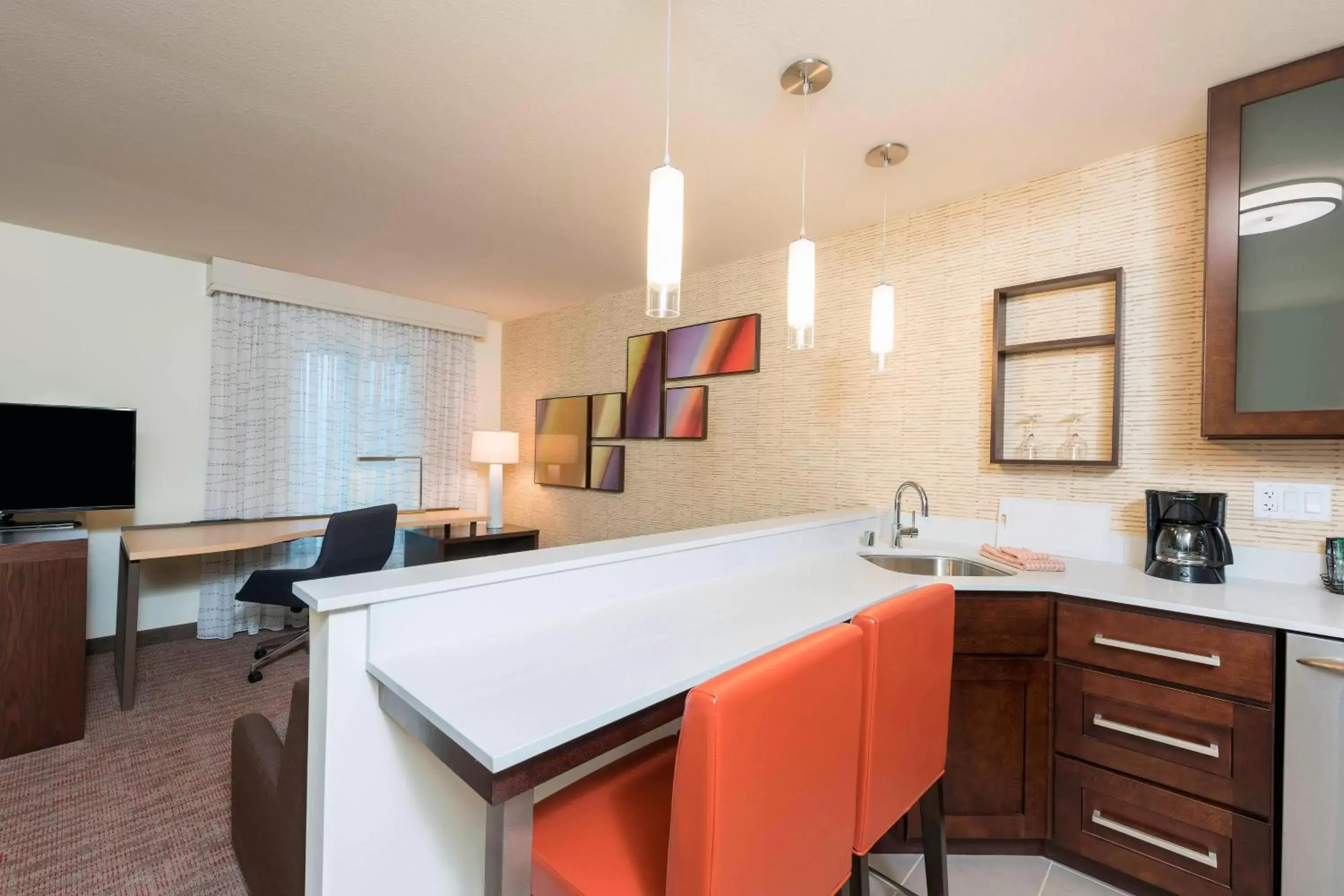 Kitchen or kitchenette, Kitchen/Kitchenette in Residence Inn by Marriott Milwaukee West