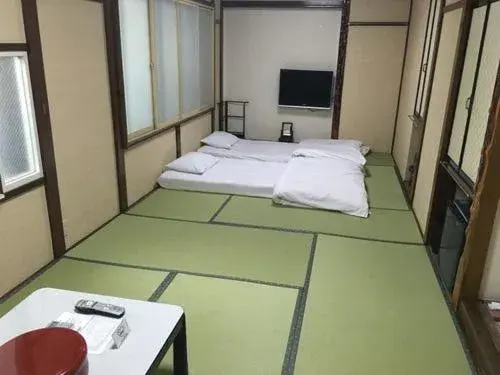 Photo of the whole room, Bed in Minshuku Kuwataniya Ryokan