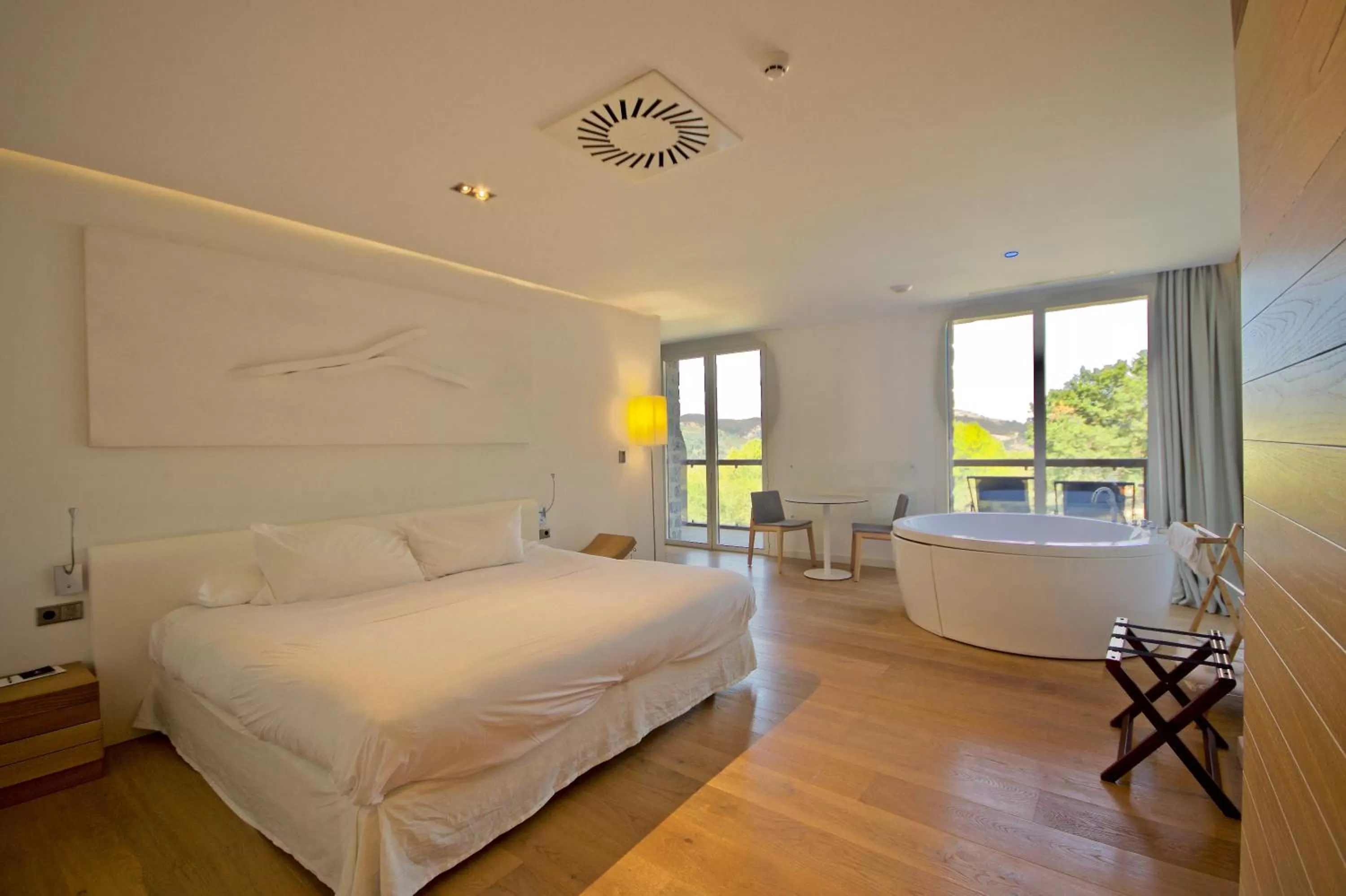 Photo of the whole room in Arantza Hotela- Adults Only