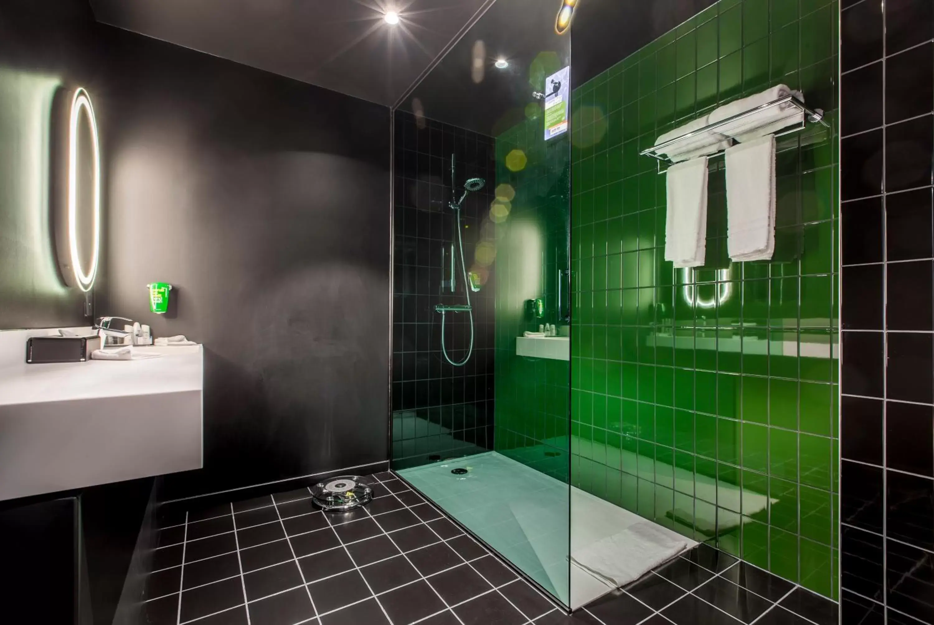Bathroom in Park Inn By Radisson Brussels Airport