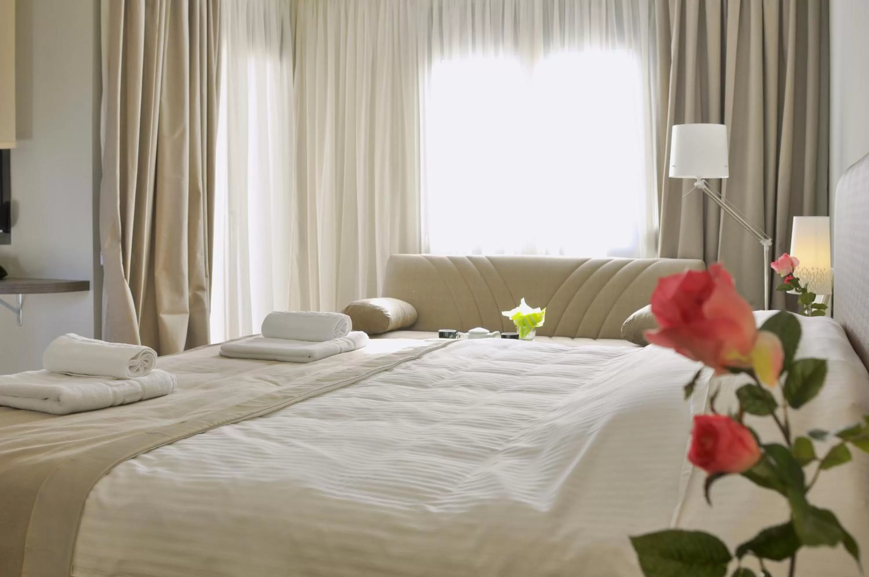 Bed in Ellopia Point Hotel