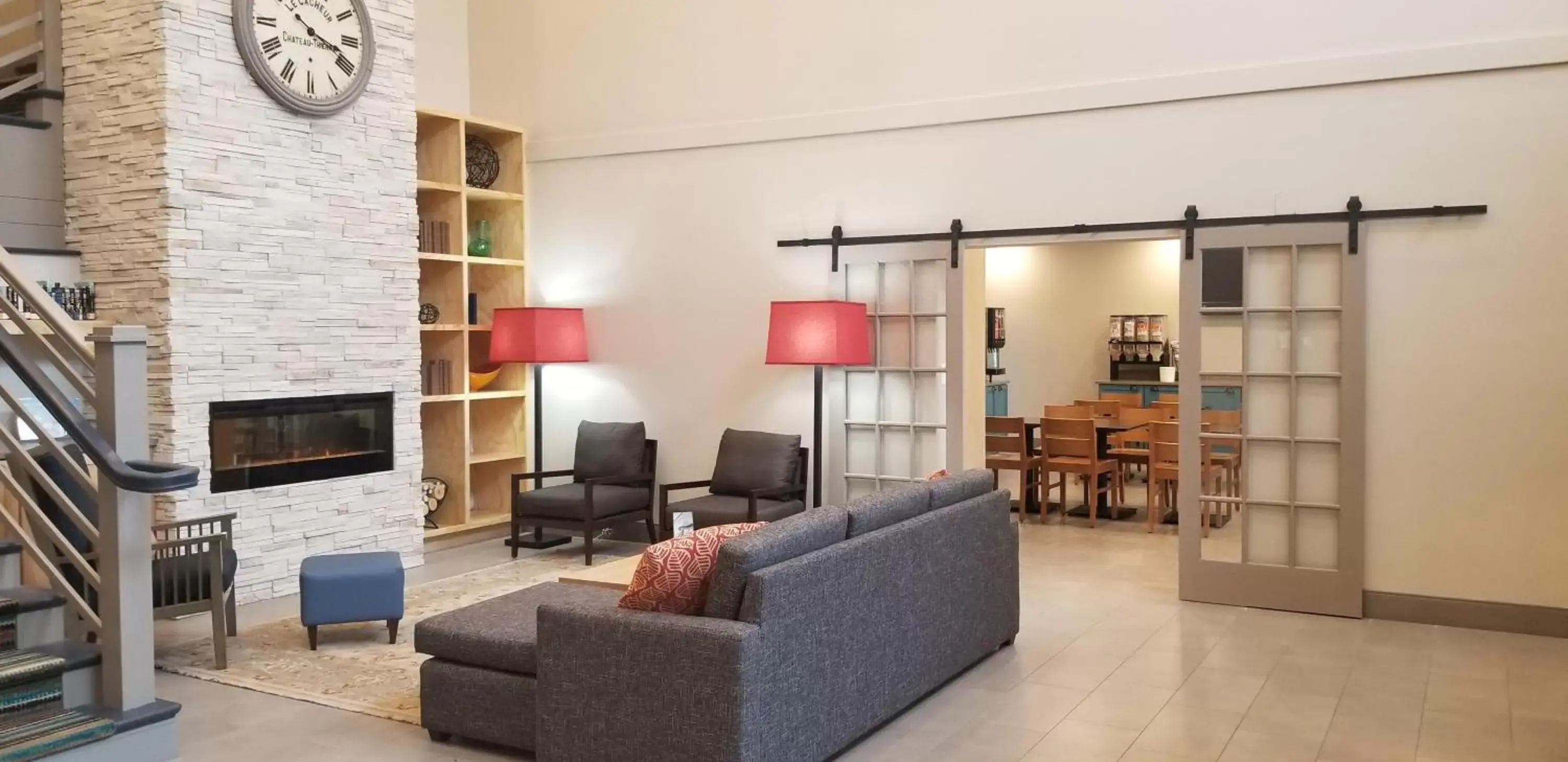 Library, Seating Area in Country Inn & Suites by Radisson, Bradenton-Lakewood-Ranch, FL