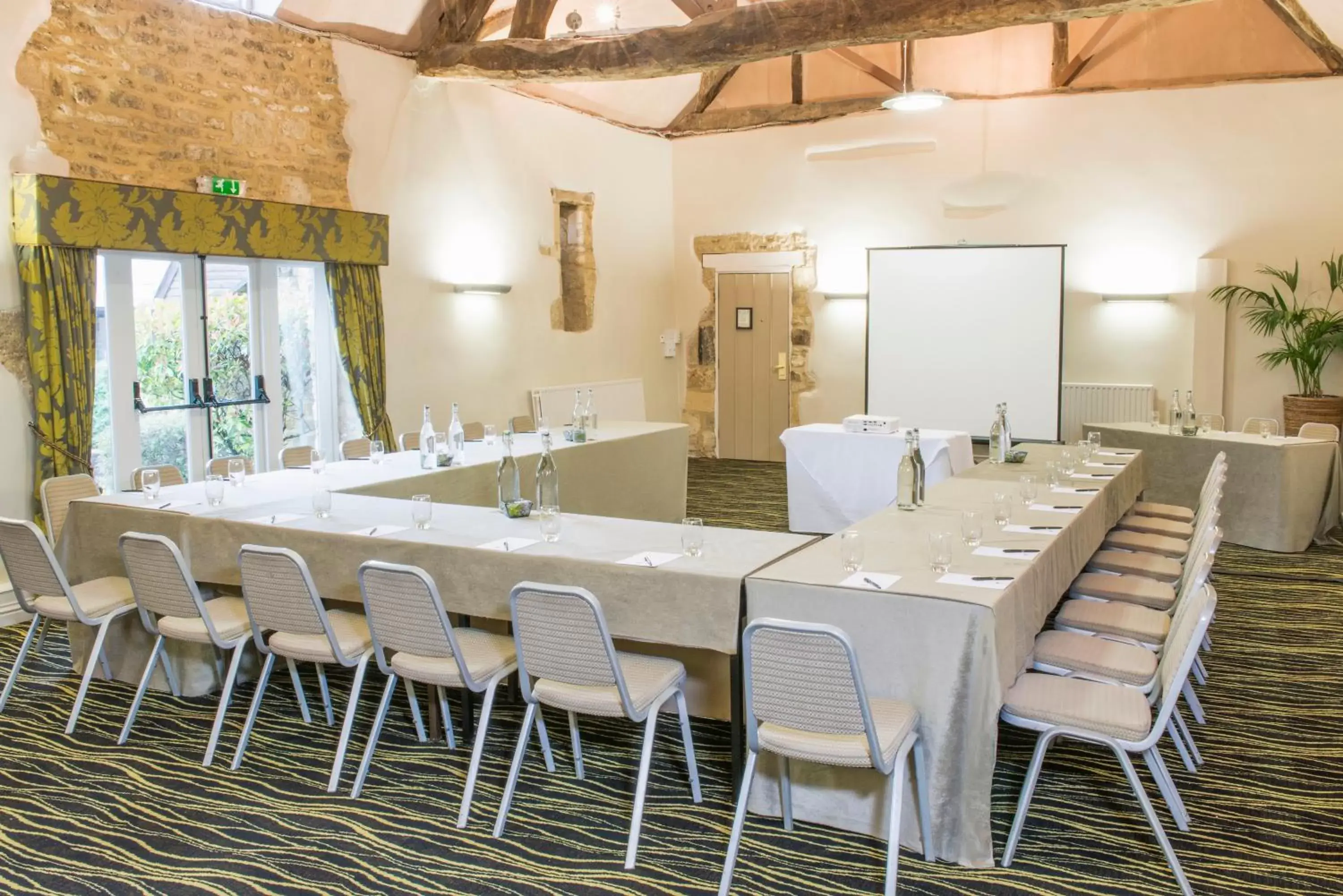 Meeting/conference room in voco - Oxford Thames, an IHG Hotel