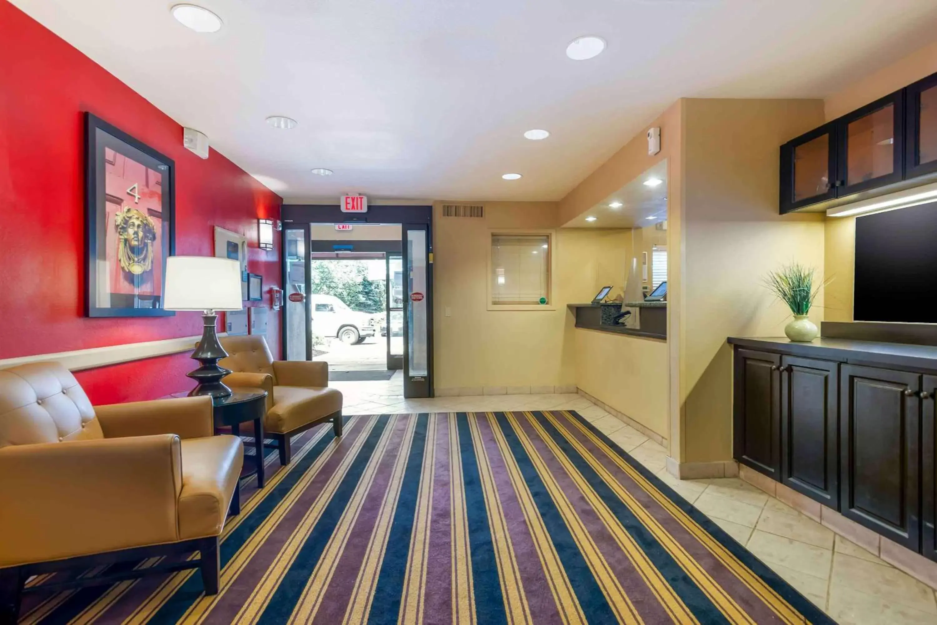 Lobby or reception, Lobby/Reception in Extended Stay America Suites - Piscataway - Rutgers University