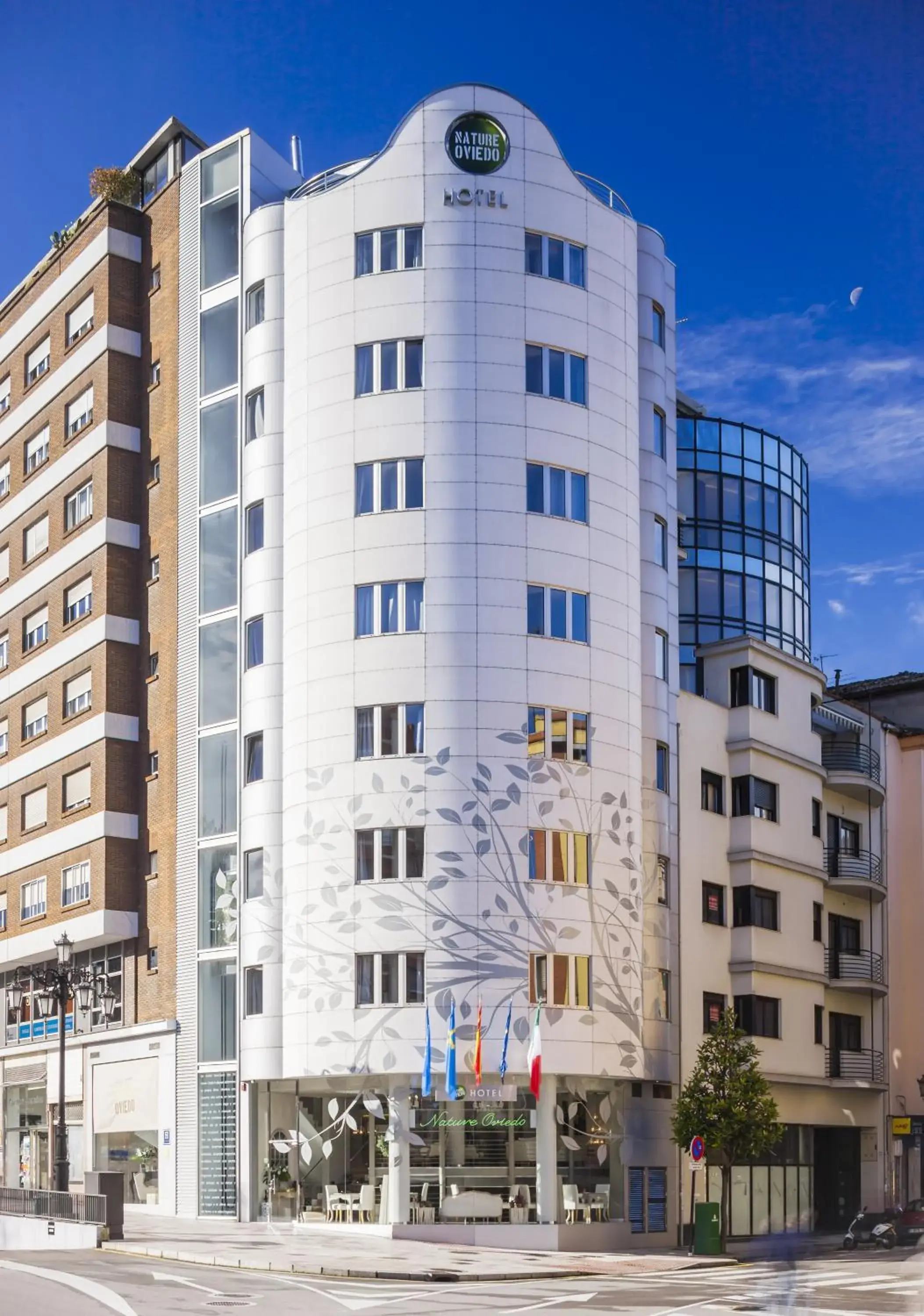 Facade/entrance, Property Building in Hotel Nature Oviedo