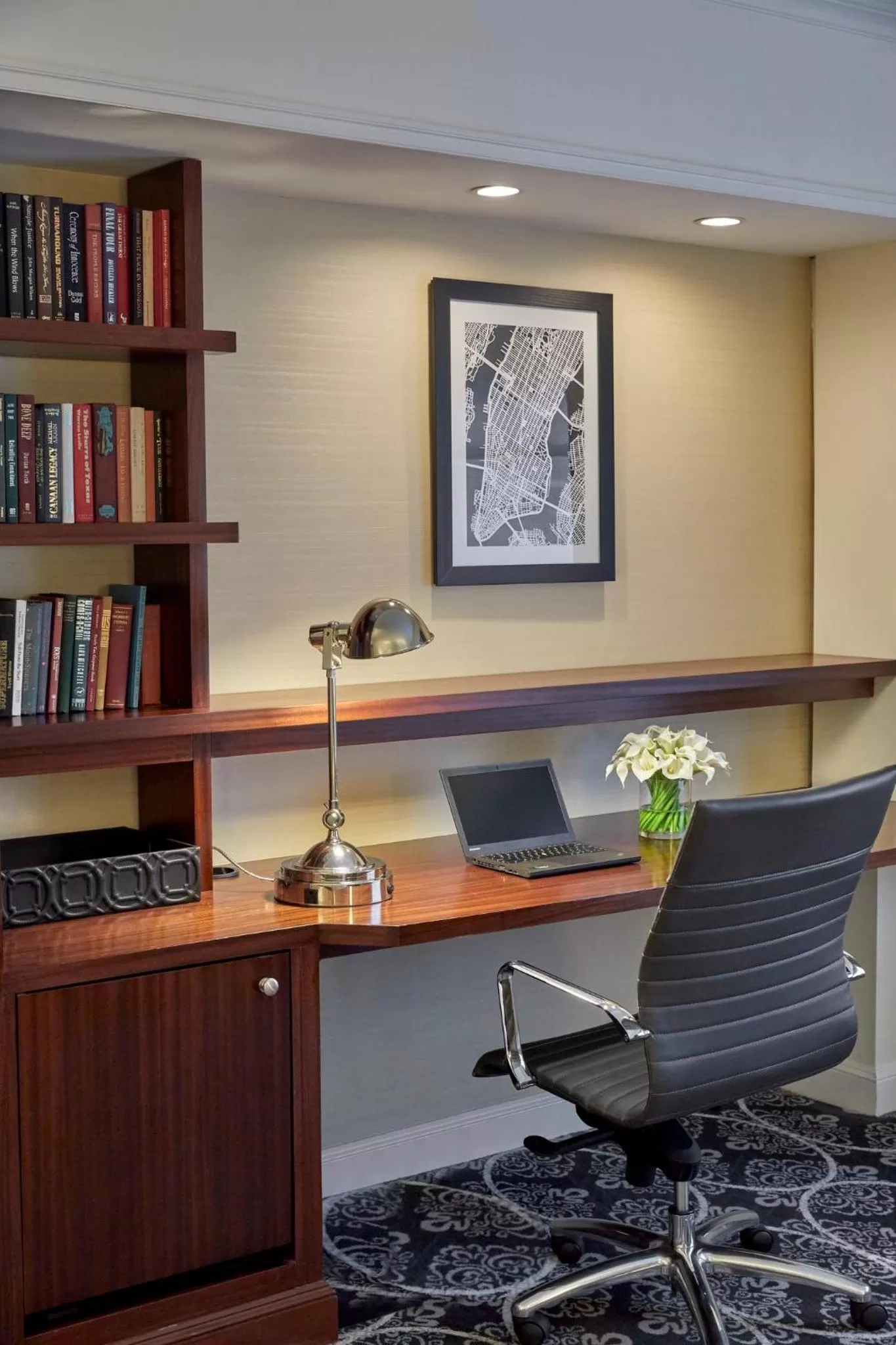 Photo of the whole room in Loews Regency New York Hotel