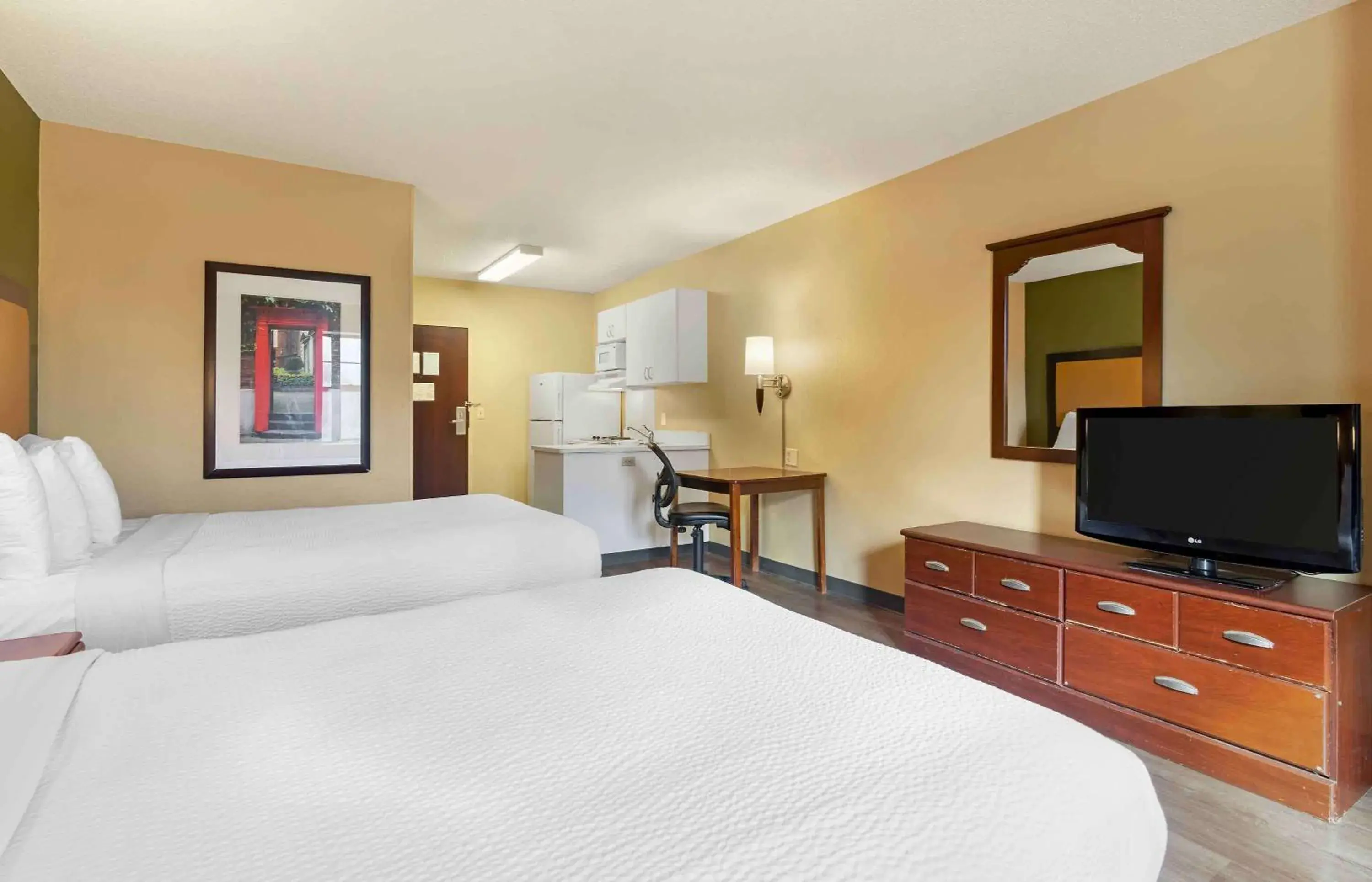 Bedroom, Bed in Extended Stay America Suites - Savannah - Midtown