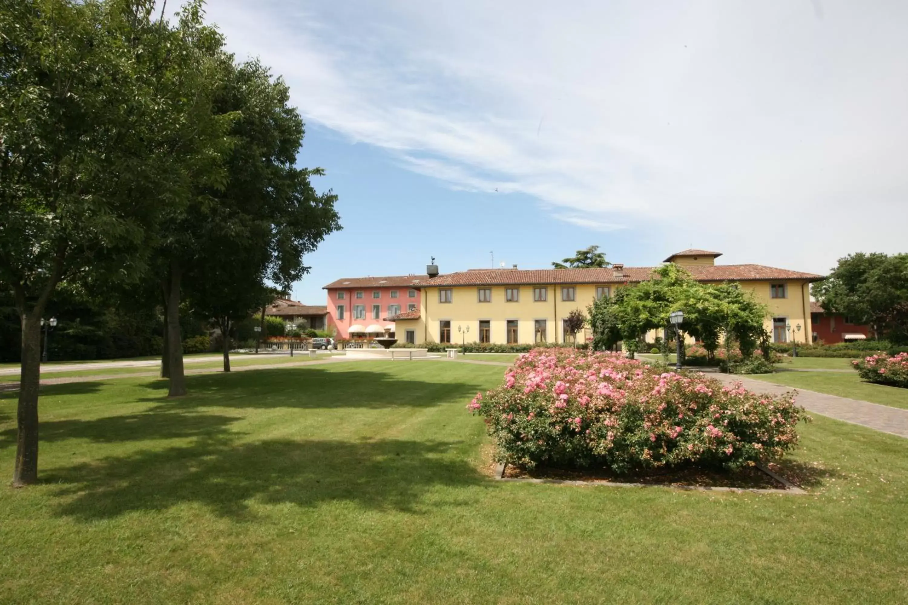 Property Building in Bes Hotel Bergamo La Muratella