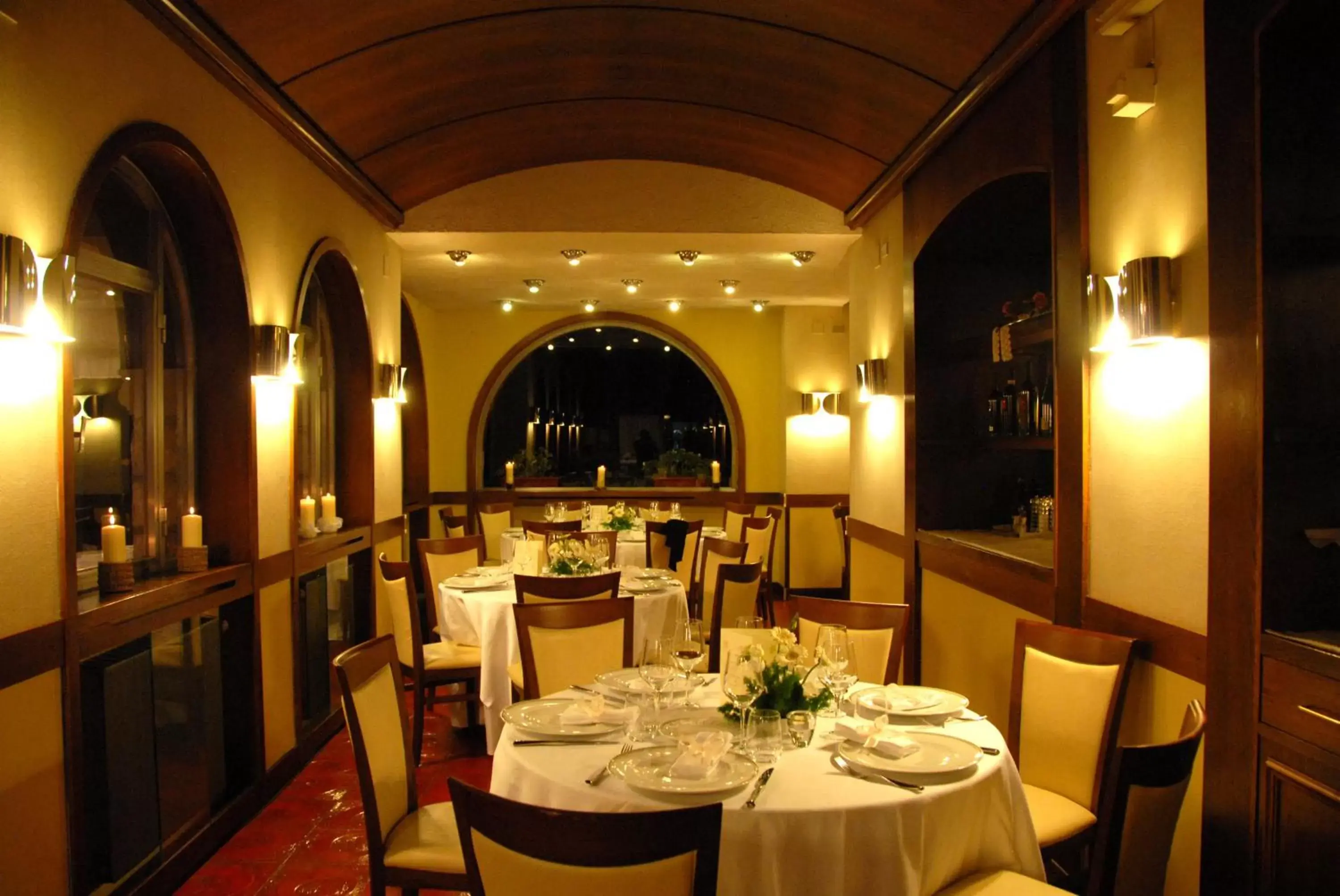 Restaurant/Places to Eat in LH Hotel Del Lago Scanno