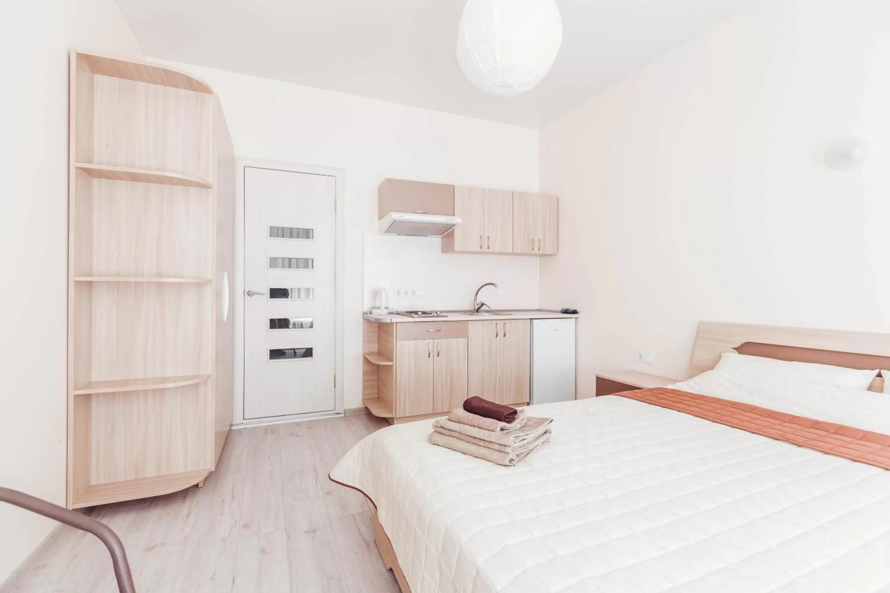 Coffee/tea facilities, Bed in Apartments near Deribasovskaya