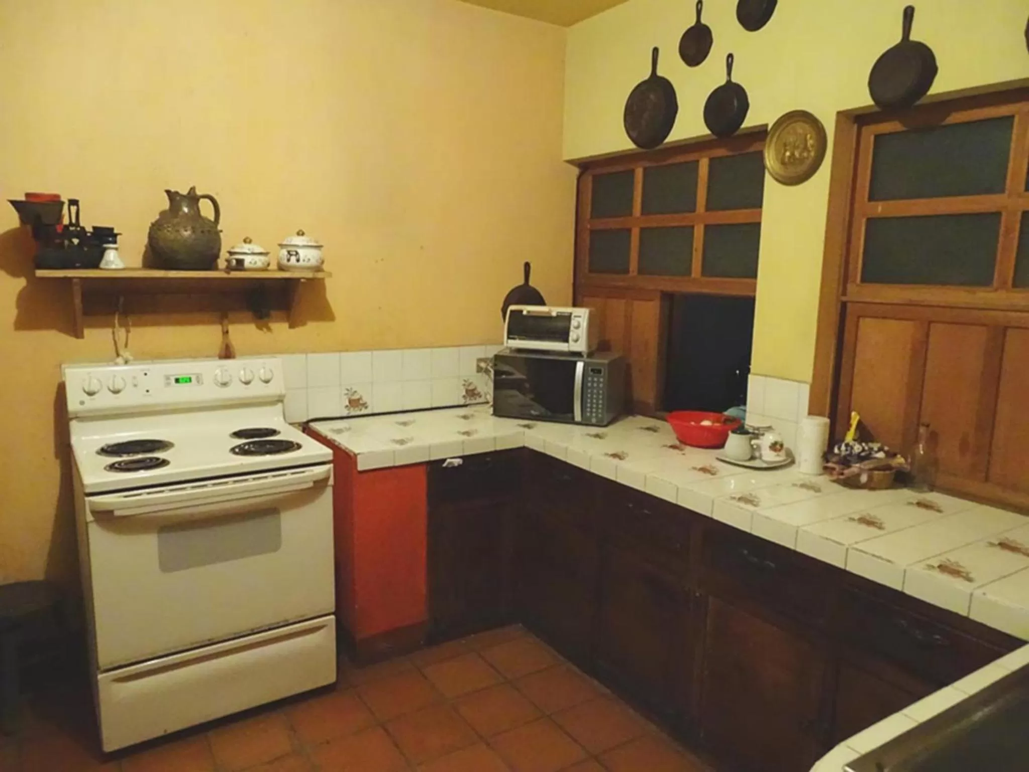 Communal kitchen in Posada San Sebastian