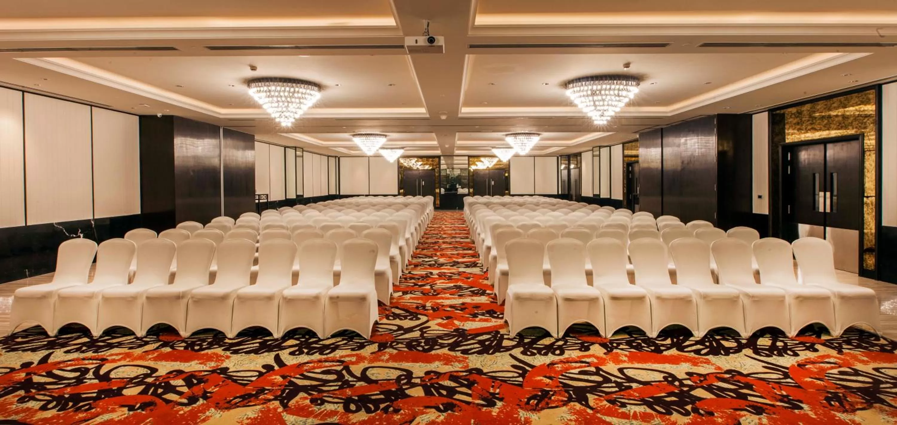 Banquet/Function facilities in Lemon Tree Premier City Center Pune