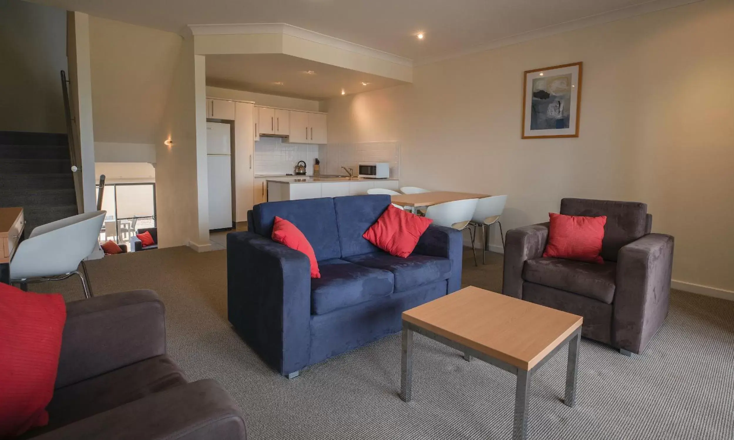 Kitchen or kitchenette, Seating Area in Aurora Ozone Hotel Kangaroo Island