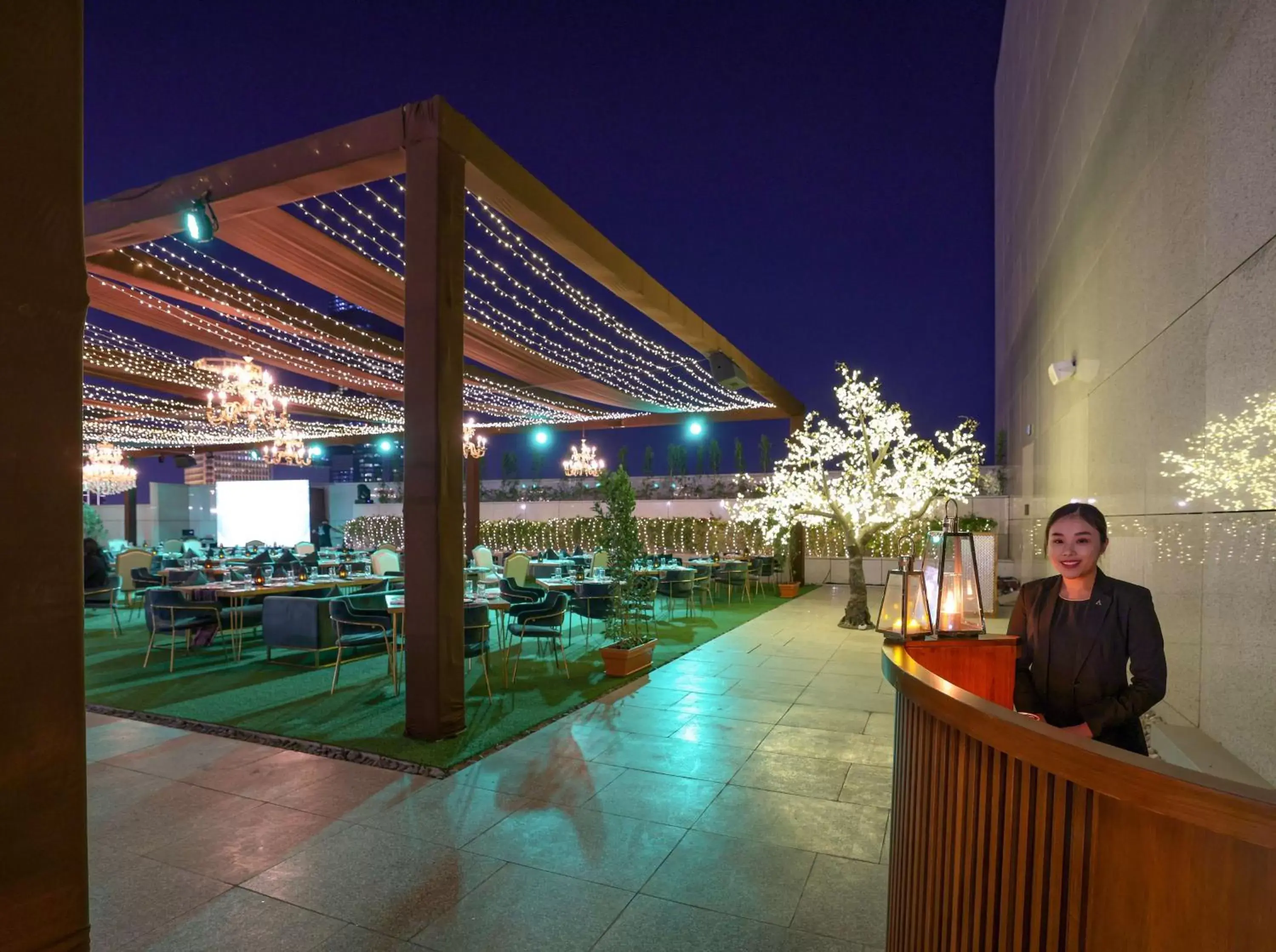 Restaurant/places to eat in Conrad Dubai