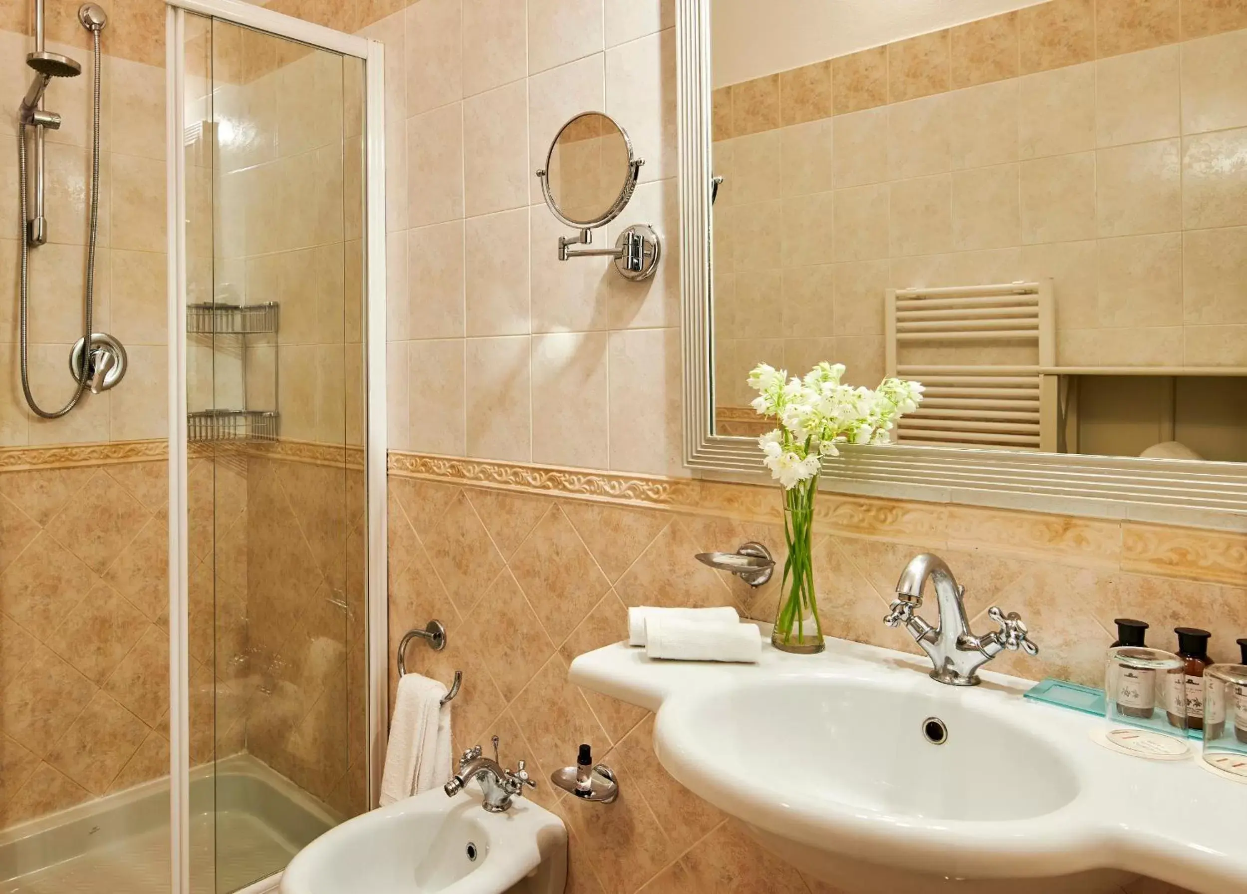 Bathroom in Bagni Di Pisa Palace & Thermal Spa - The Leading Hotels of the World