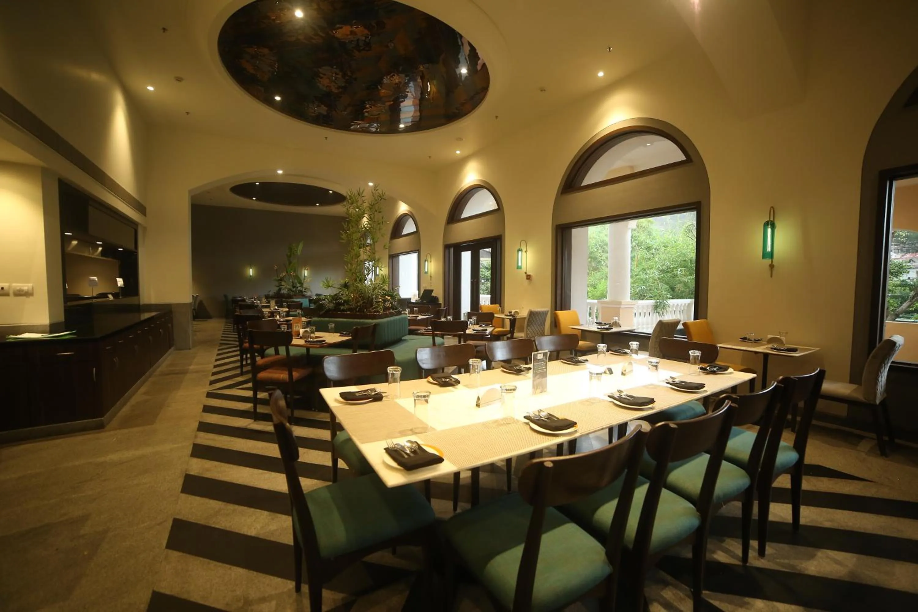 Restaurant/places to eat in The Lagoona Resort