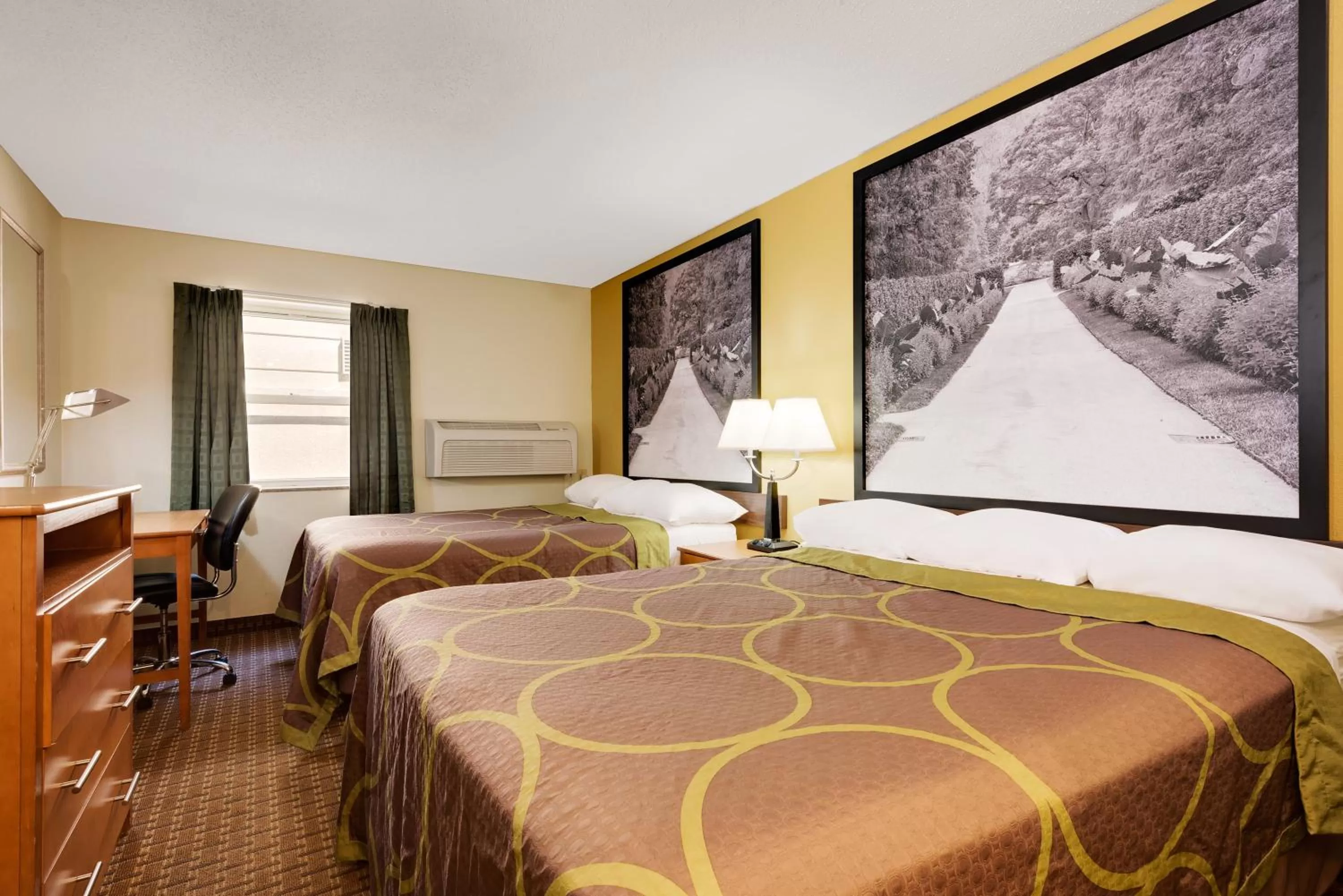 Other, Bed in Super 8 by Wyndham Allentown