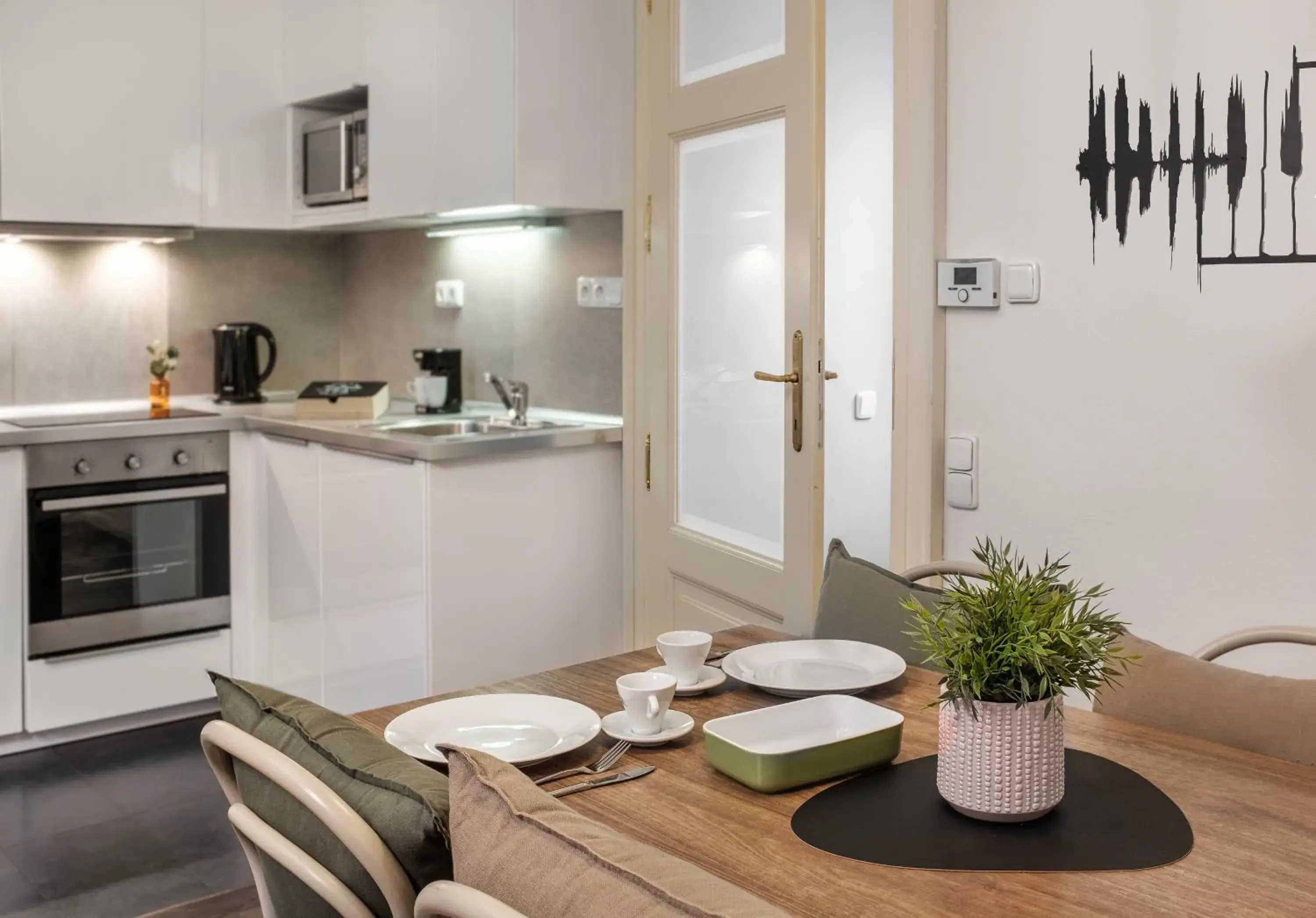 Kitchen or kitchenette, Kitchen/Kitchenette in 4 Arts Suites