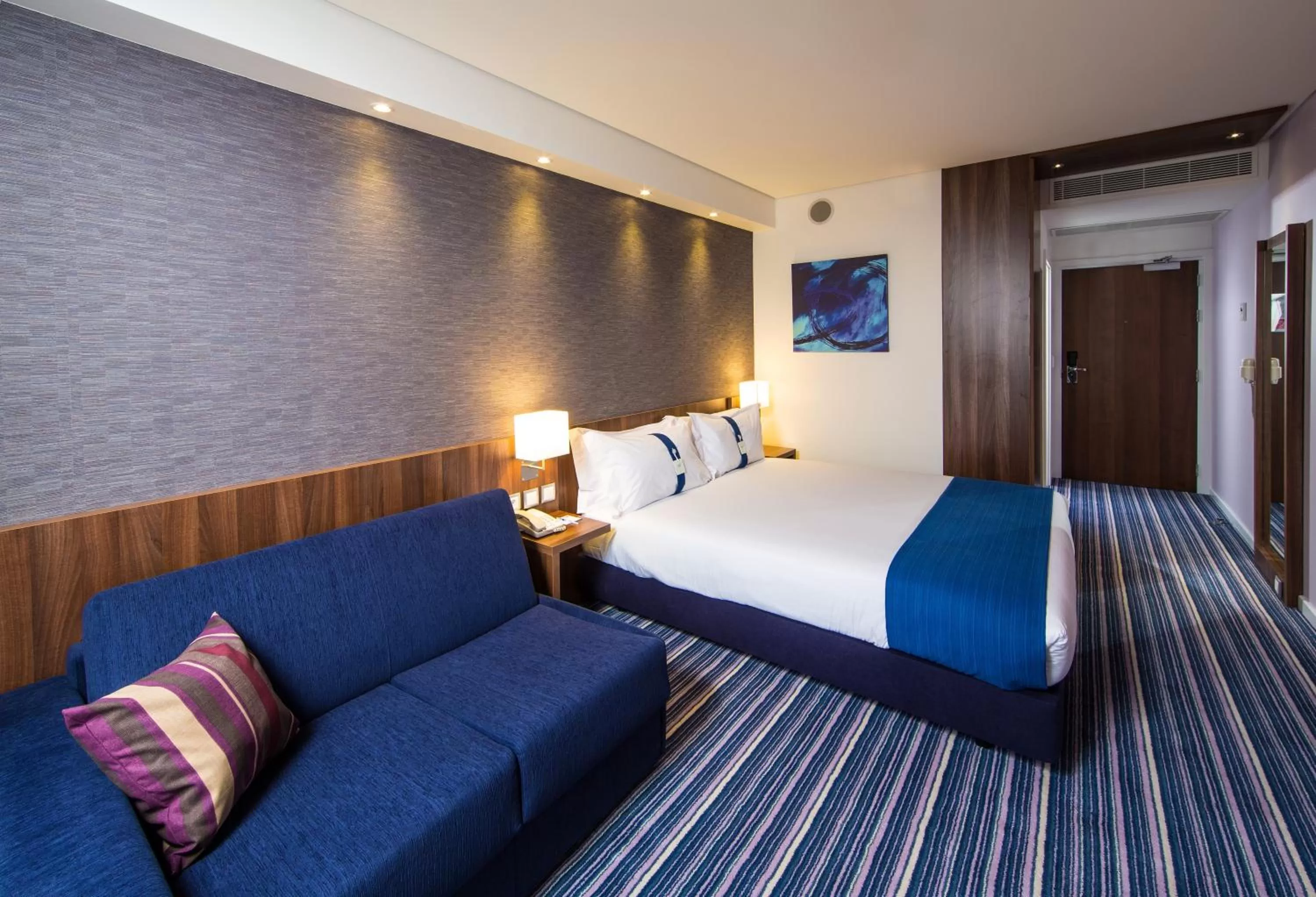 Photo of the whole room, Bed in Holiday Inn Express Lisbon Airport by IHG