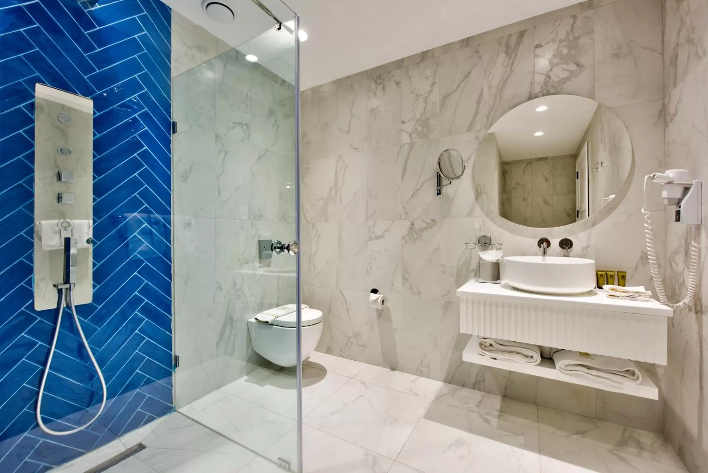 Shower, Bathroom in HOLM Boutique & SPA - IK Collection