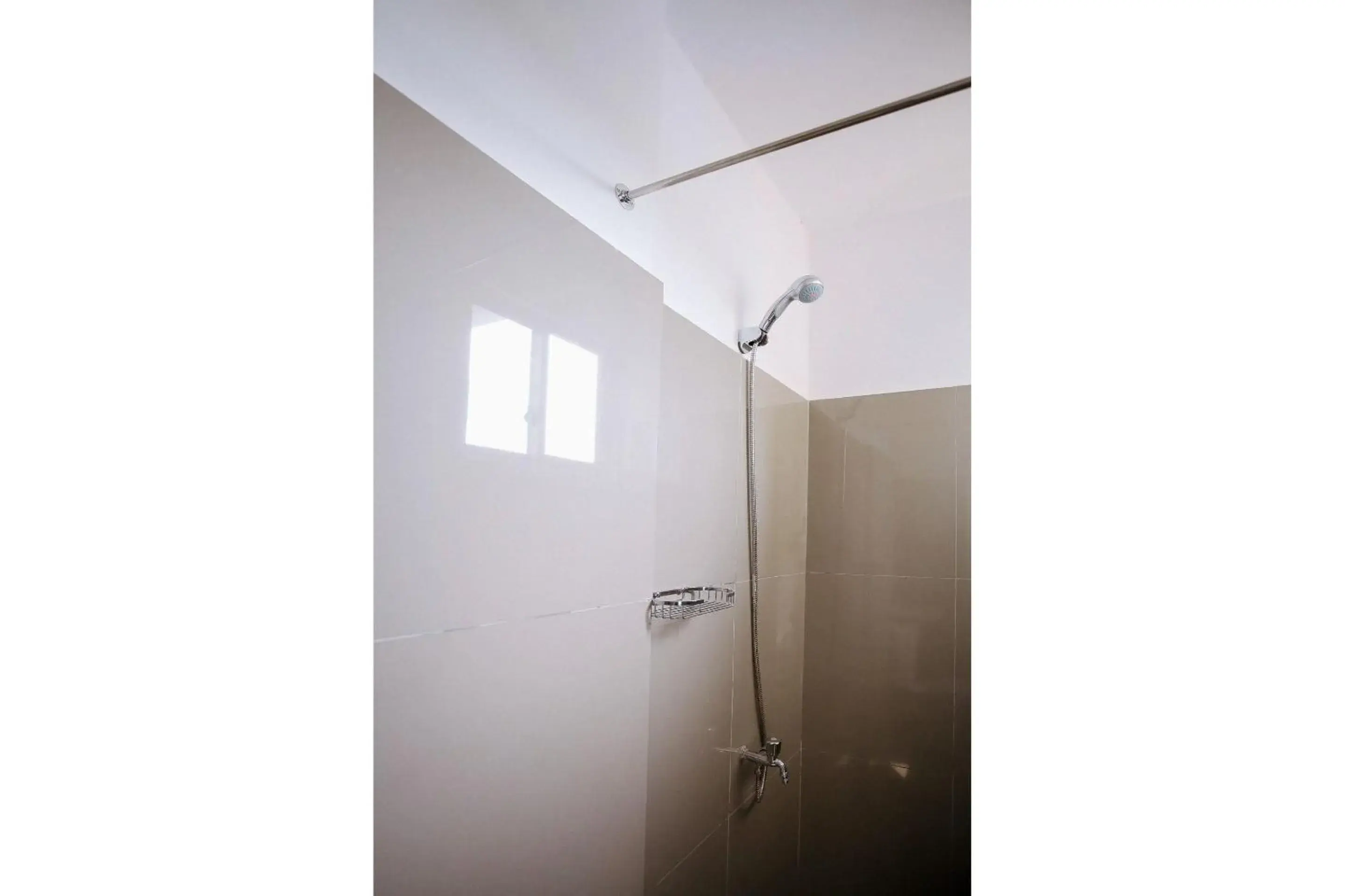 Bathroom in OYO 789 Abn Residences