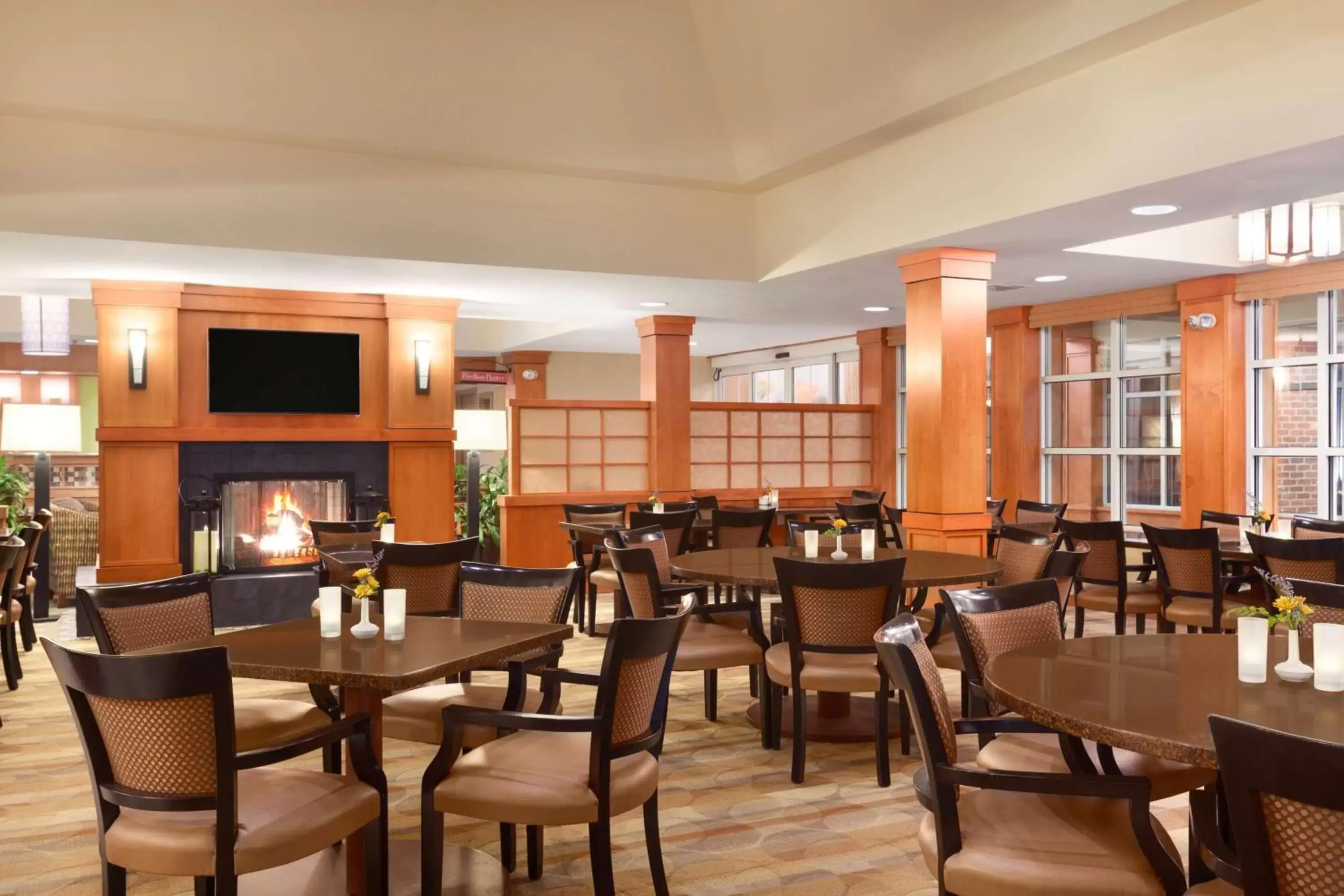 Dining area, Restaurant/Places to Eat in Hilton Garden Inn Lancaster
