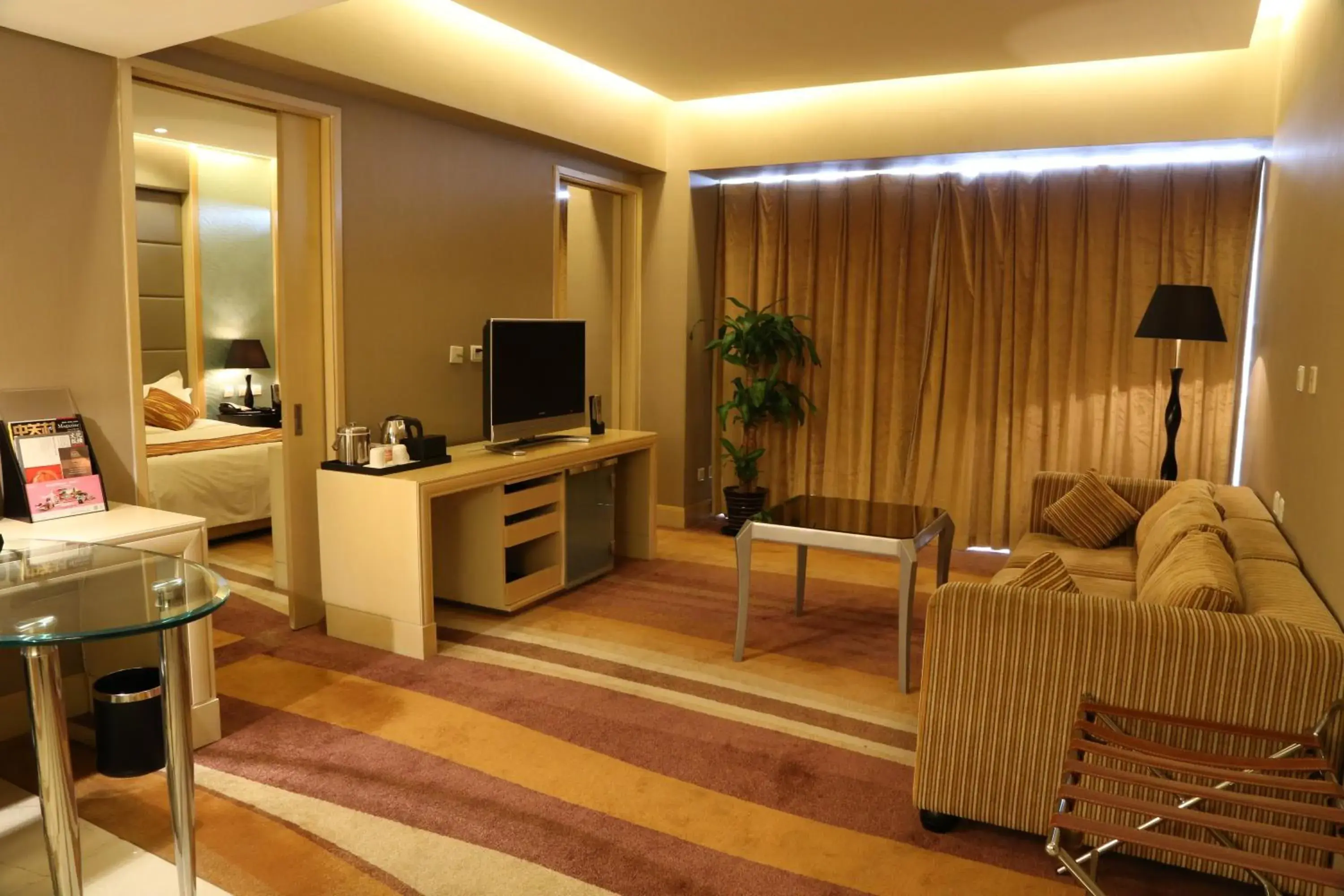 Living room, Seating Area in Wenjin Hotel, Beijing