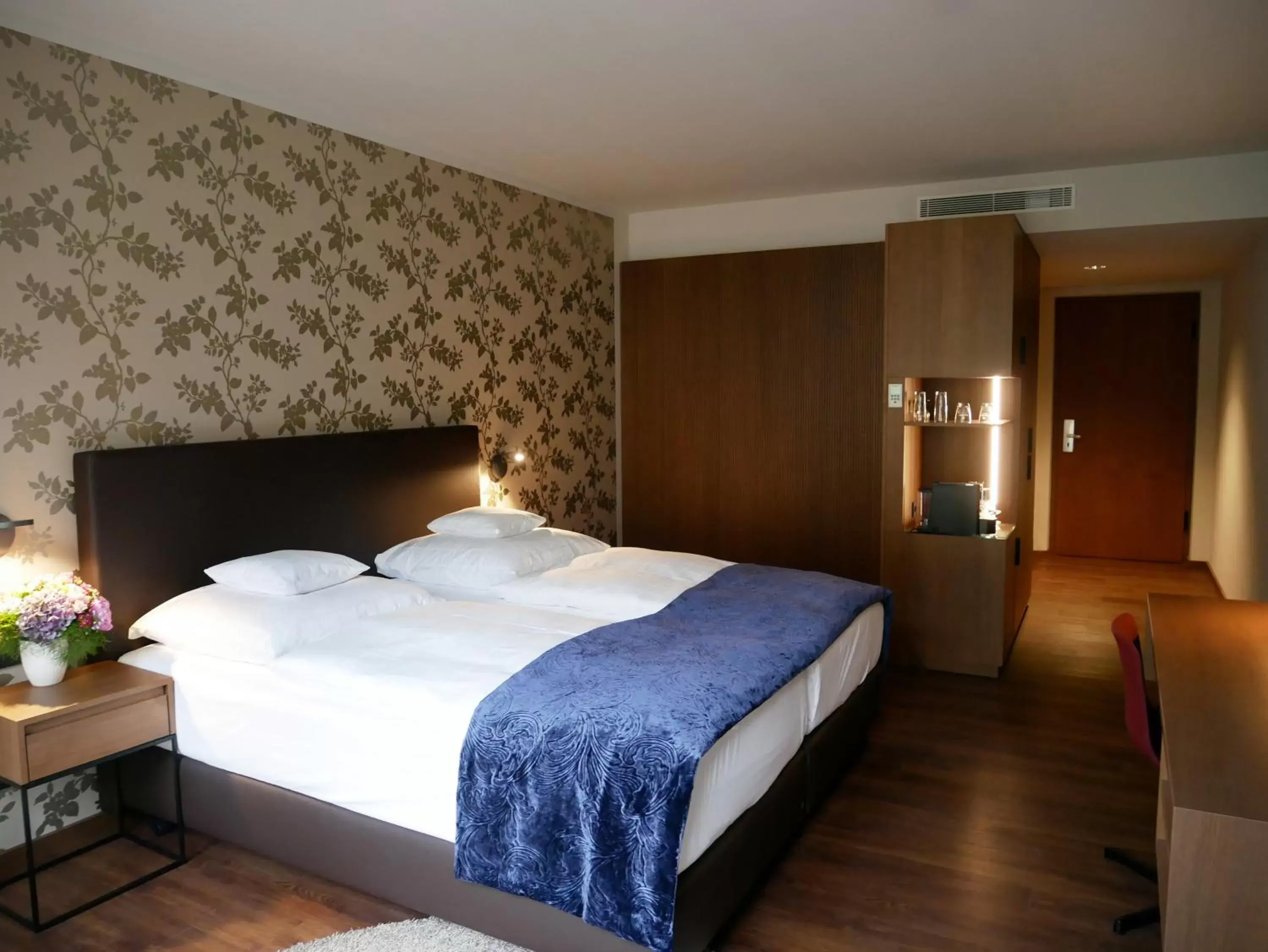 Bed in Best Western Premier Hotel Rebstock