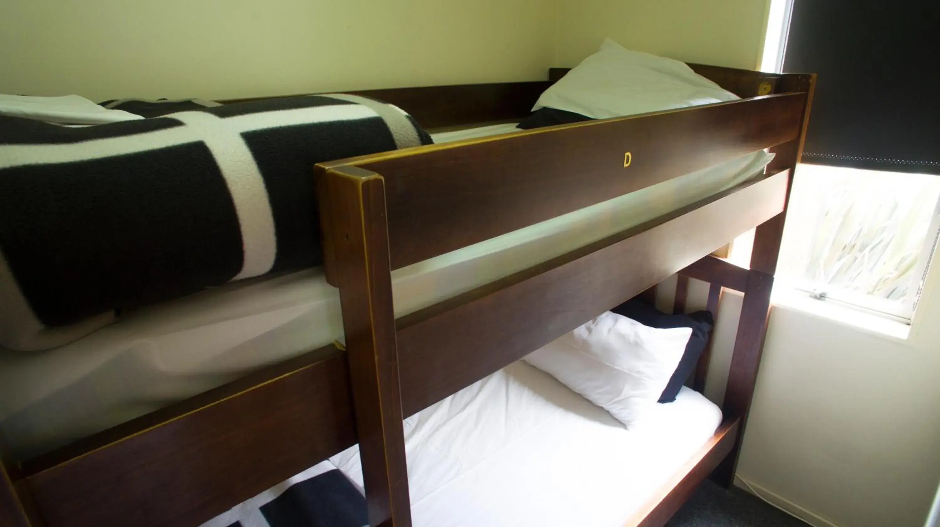 Bunk Bed in Tombstone Backpackers