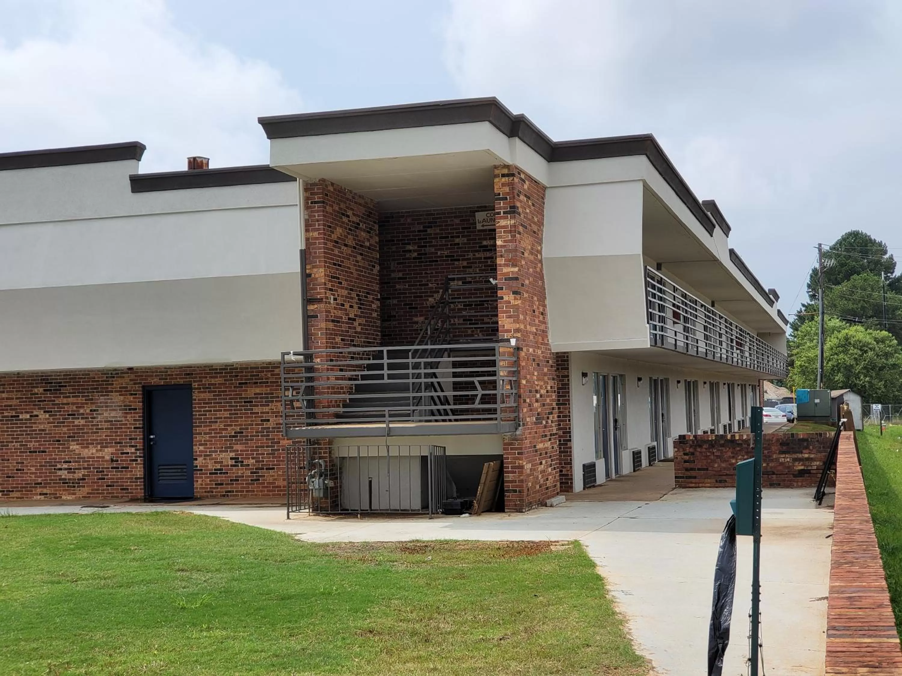 Property building in Motel 6 McDonough, GA