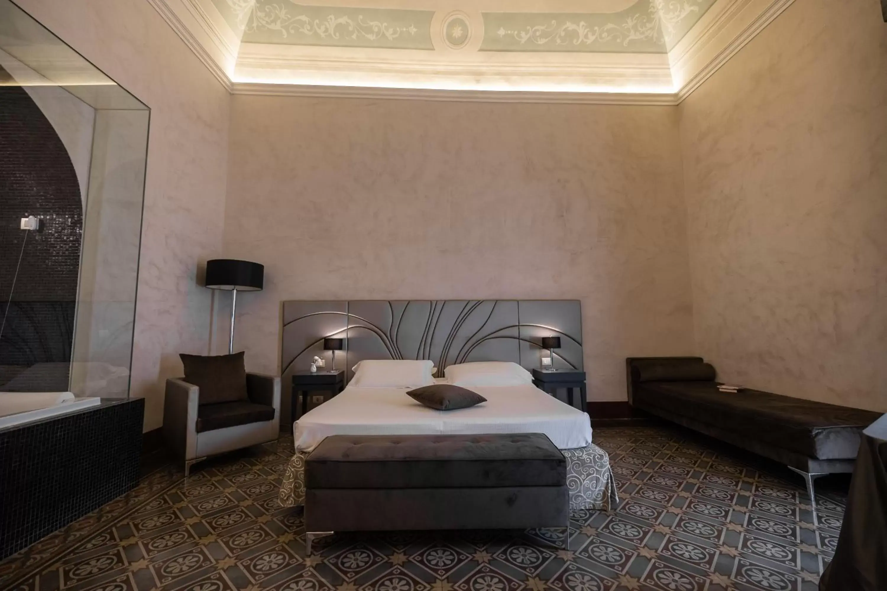 Bed in De Stefano Palace Luxury Hotel