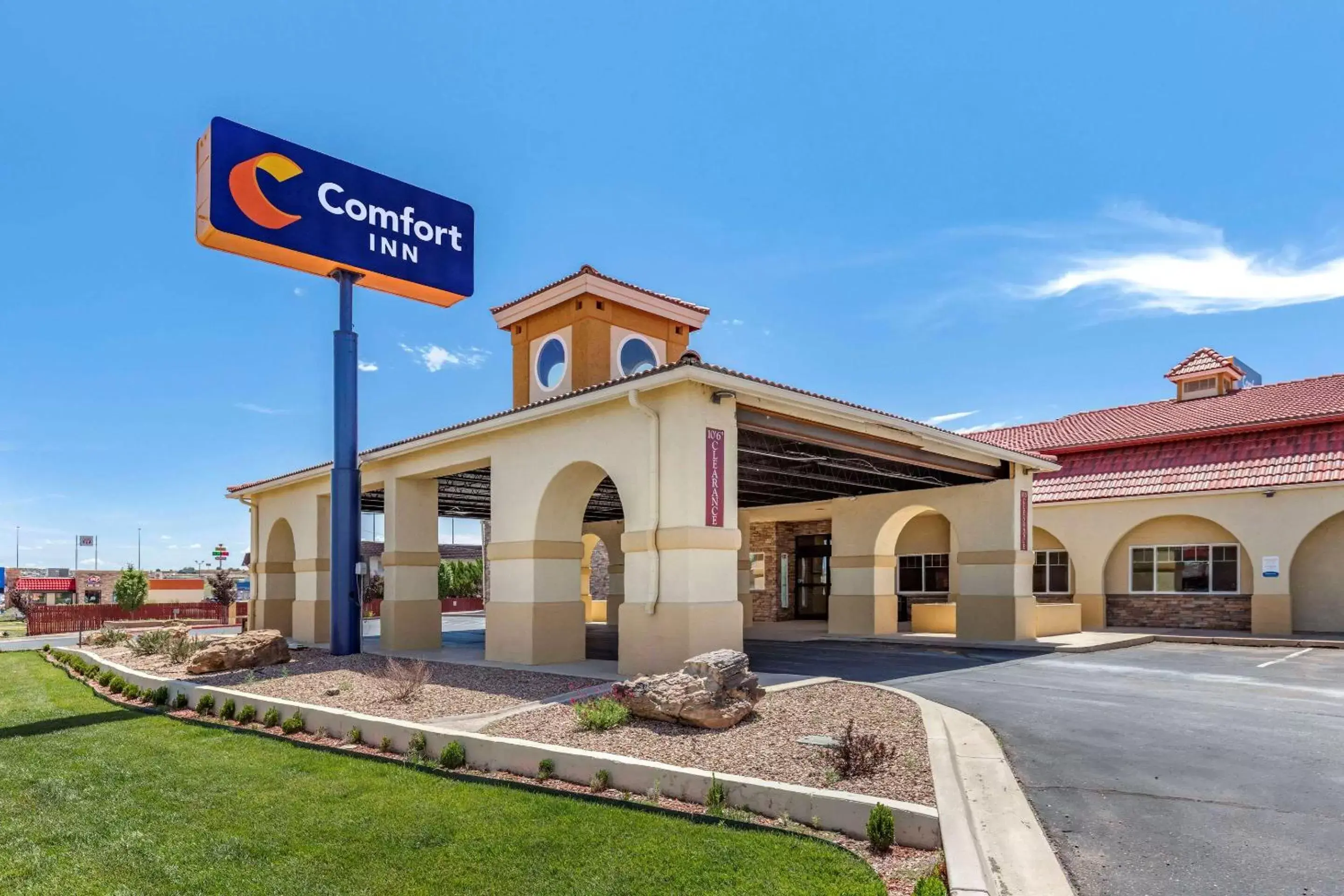 Property Building in Comfort Inn City of Natural Lakes
