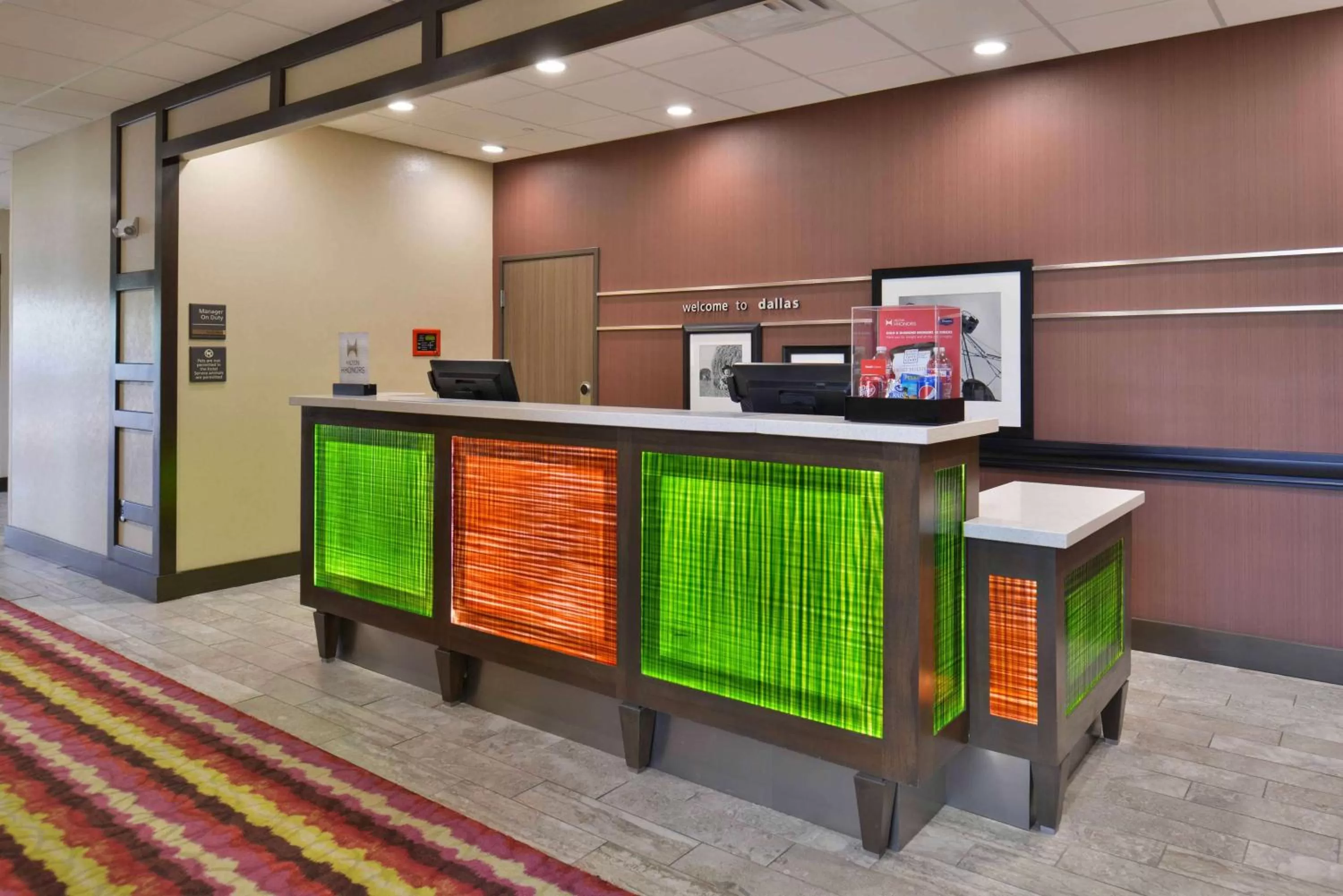 Lobby or reception in Hampton Inn & Suites Dallas Market Center