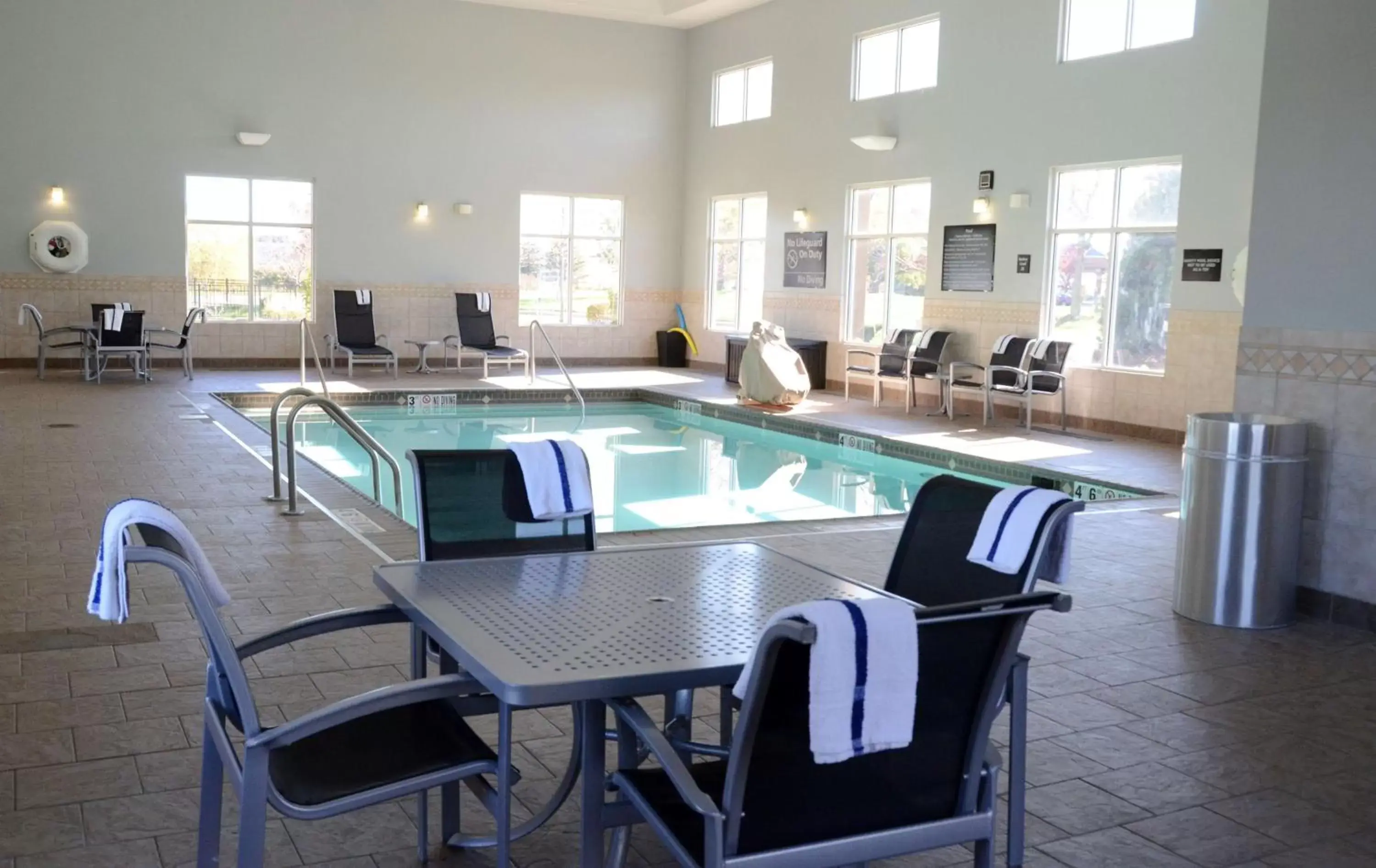 Pool view in Hampton Inn & Suites Chicago Southland-Matteson Pool view in Hampton Inn & Suites Chicago Southland-Matteson