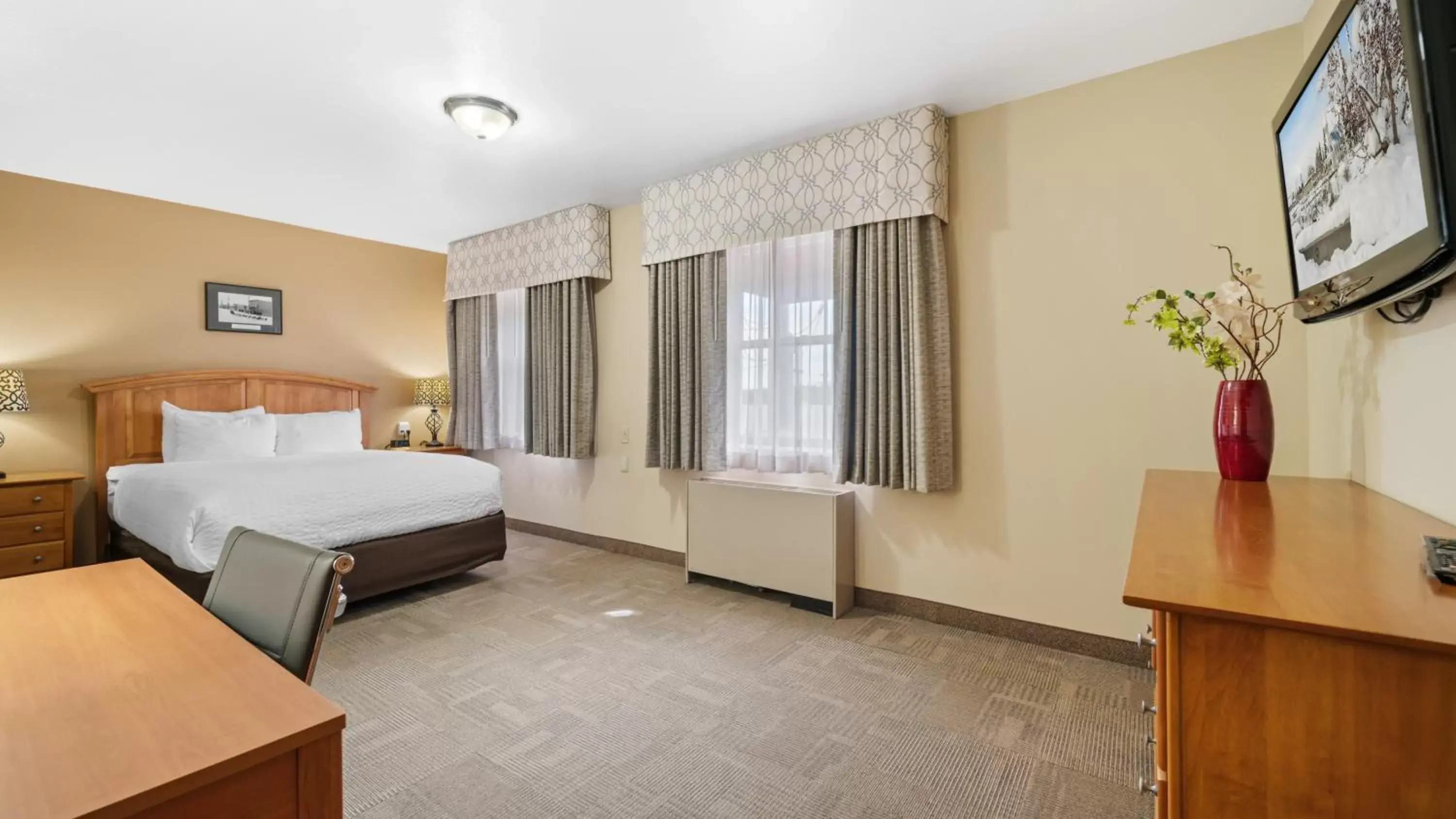 VIP in Clarion Hotel & Suites Fairbanks near Ft. Wainwright