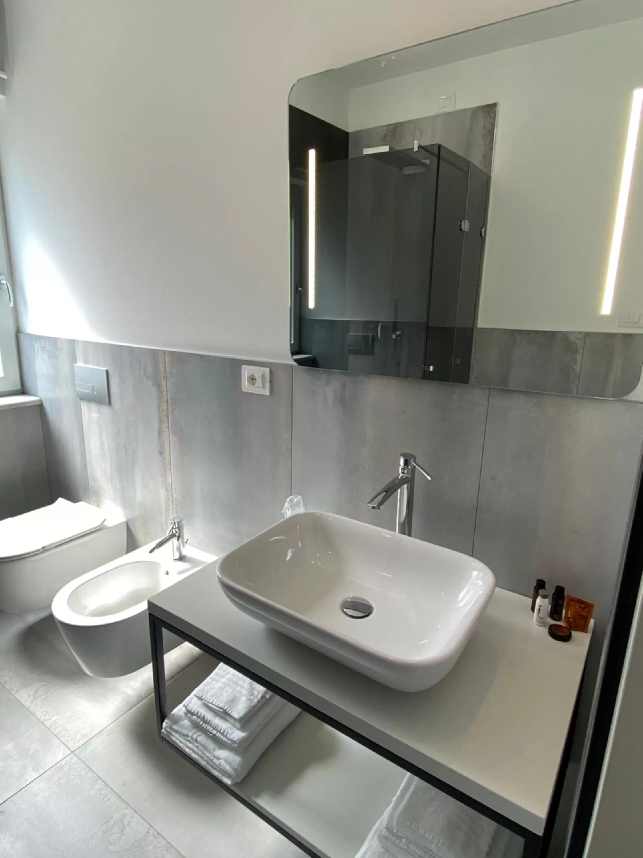 Bathroom in Aether Suites Tropea - Free Private Parking