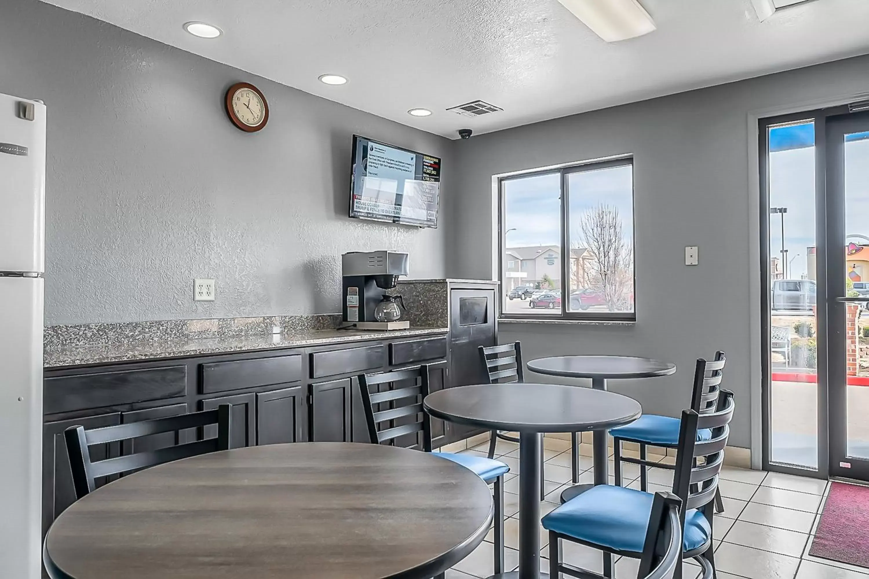 Dining area, Restaurant/Places to Eat in SureStay Hotel by Best Western Oklahoma City West