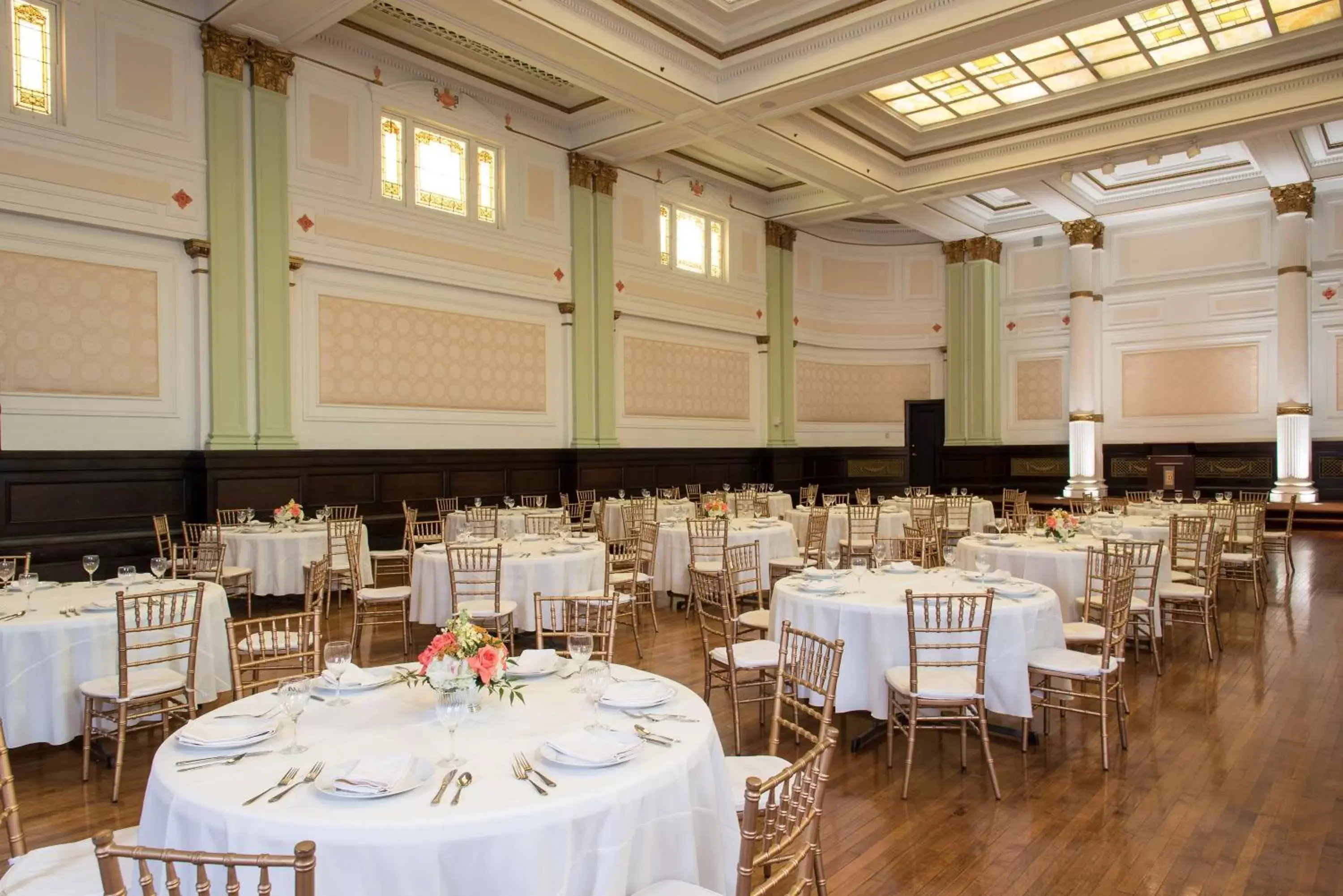 Meeting/conference room, Restaurant/Places to Eat in Hilton Garden Inn Louisville Downtown