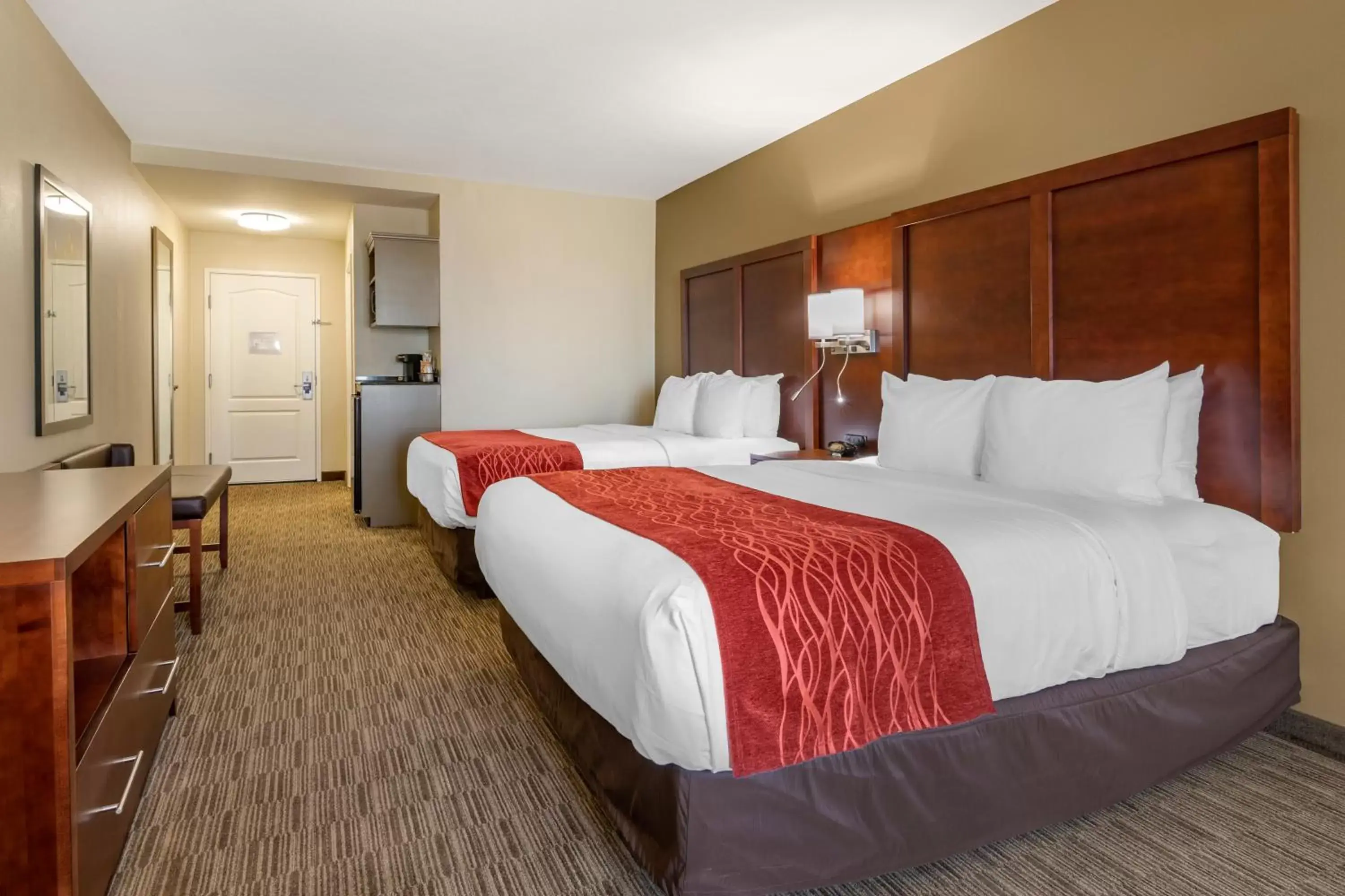 Photo of the whole room, Bed in Comfort Inn and Suites Tifton