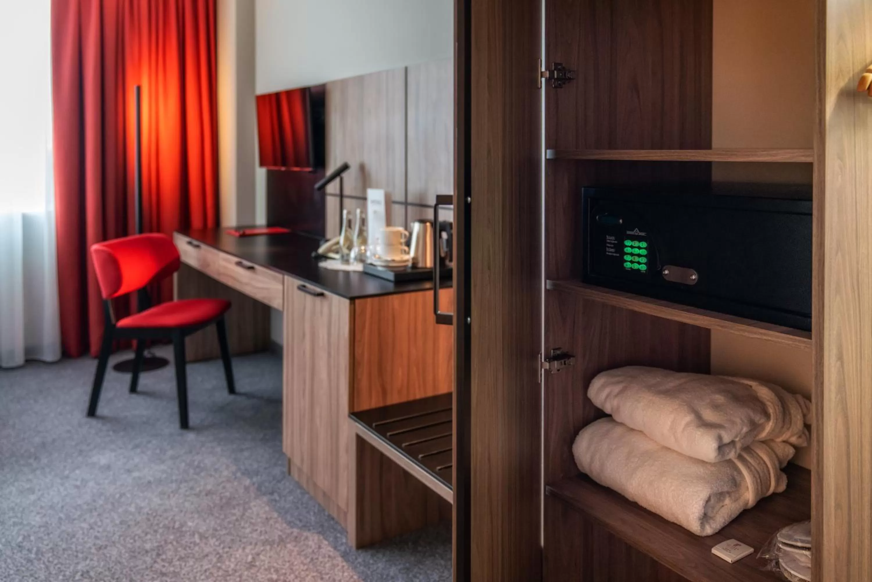 TV and multimedia, Bed in HP Park Plaza