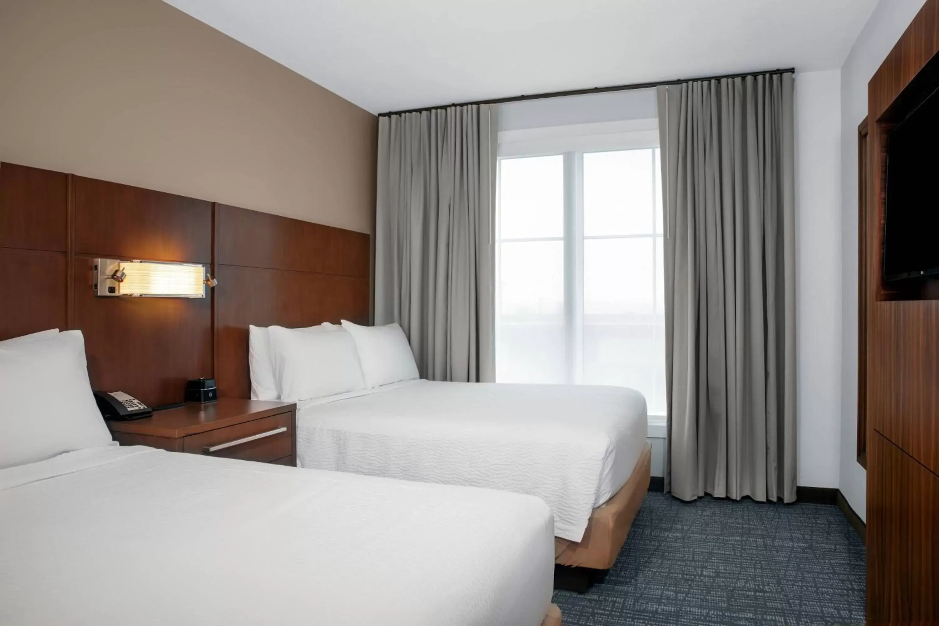 Bedroom, Bed in Residence Inn by Marriott Norwalk