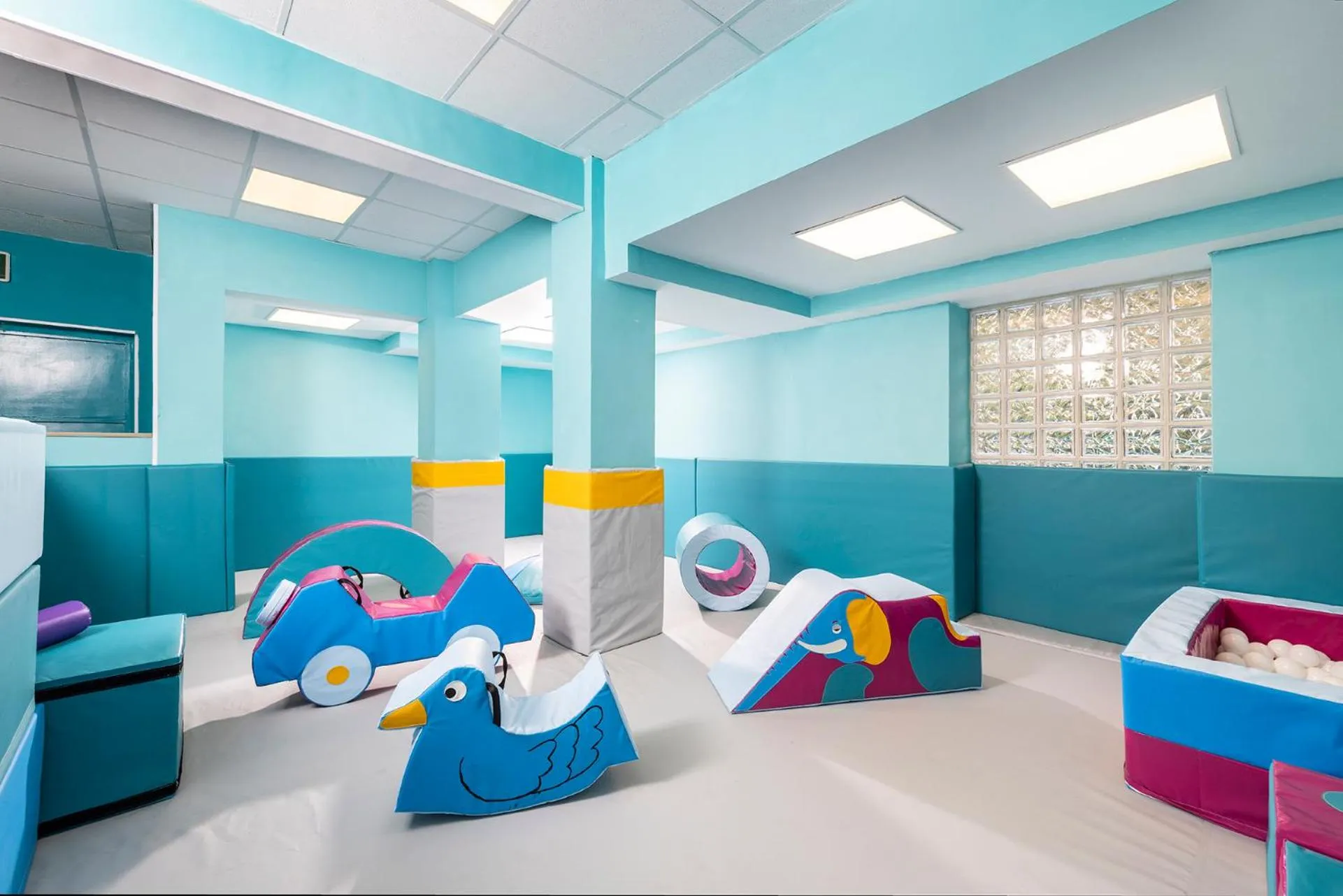 Game Room in C Hotel Neve Ilan