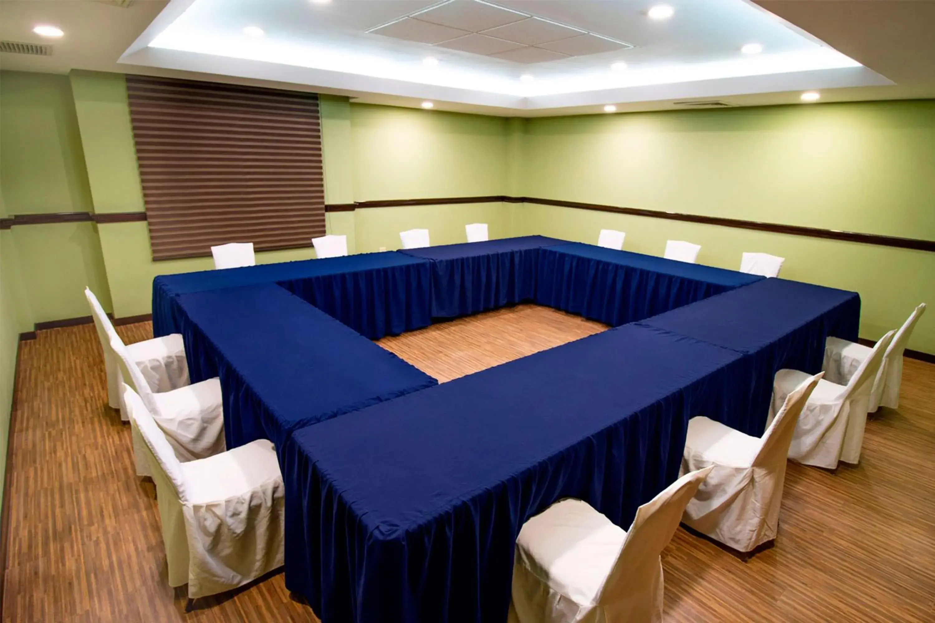 Meeting/conference room in Araiza Palmira Hotel y Centro de Convenciones