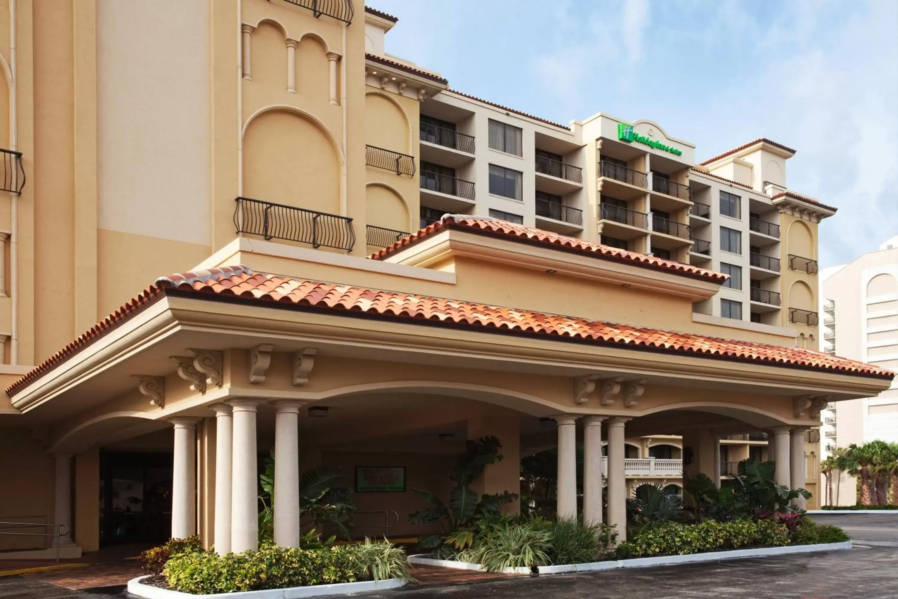 Property Building in Holiday Inn & Suites Clearwater Beach, an IHG Hotel