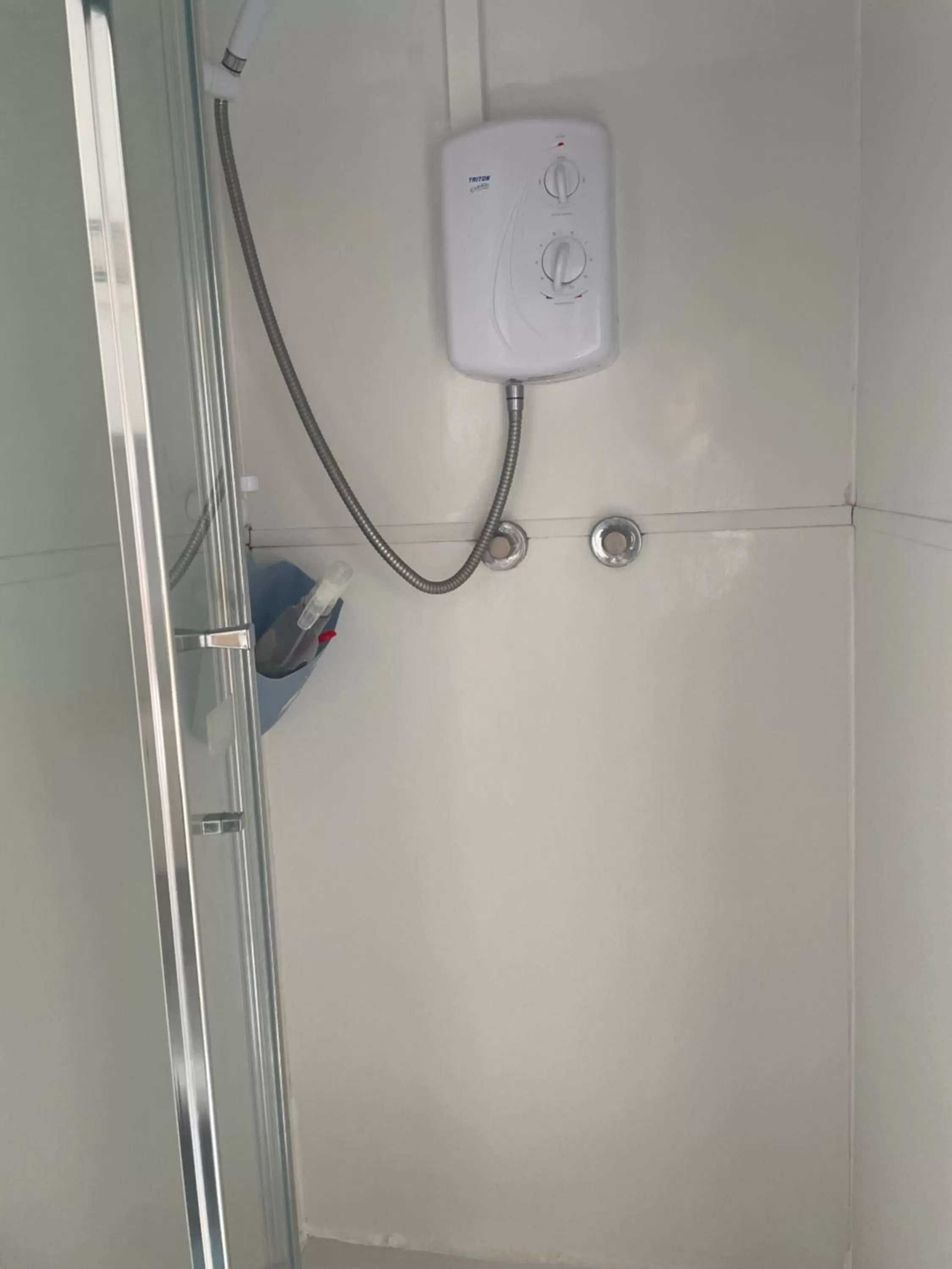 Bathroom in Ivydene Guest House