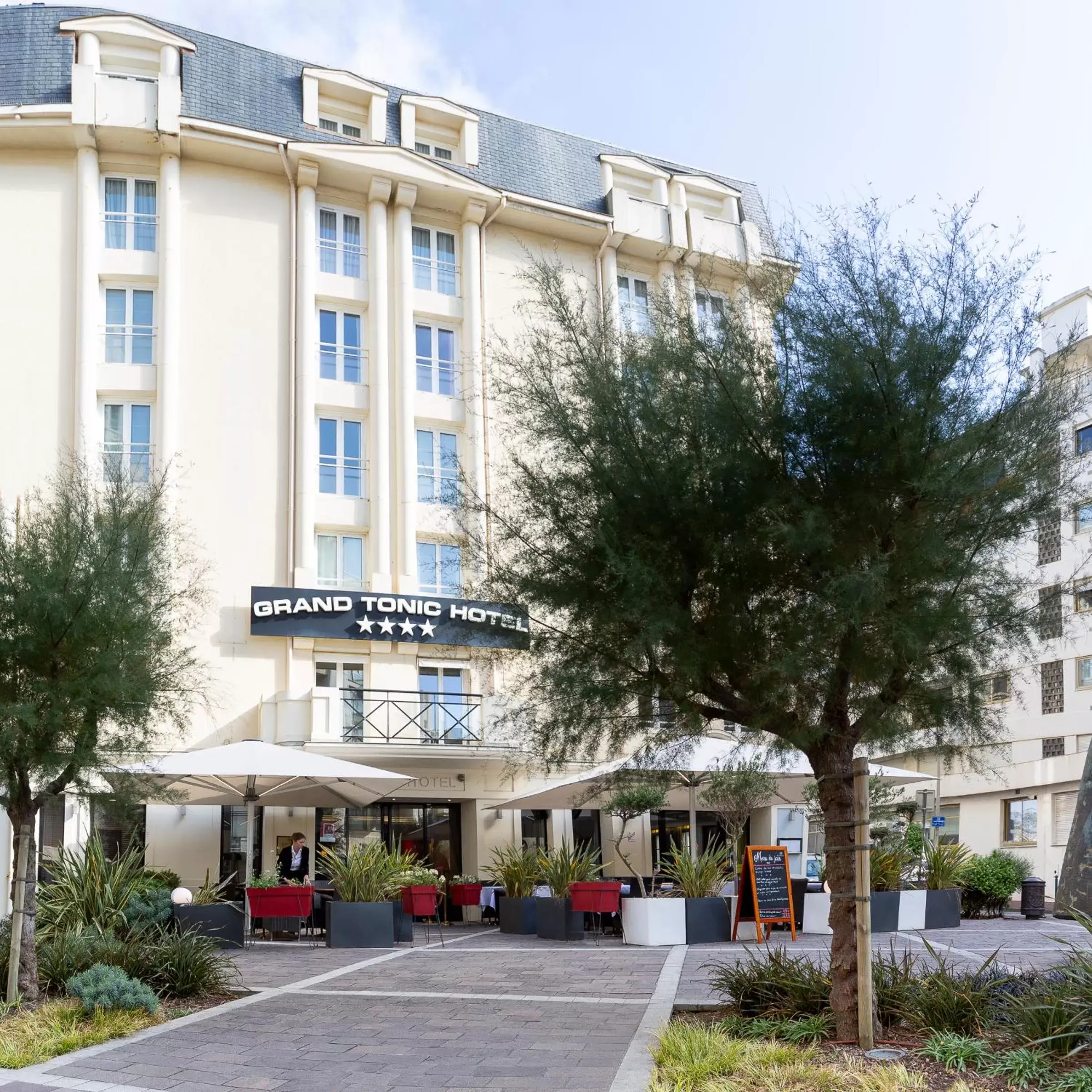 Facade/entrance, Property Building in Grand Tonic Hotel & SPA NUXE